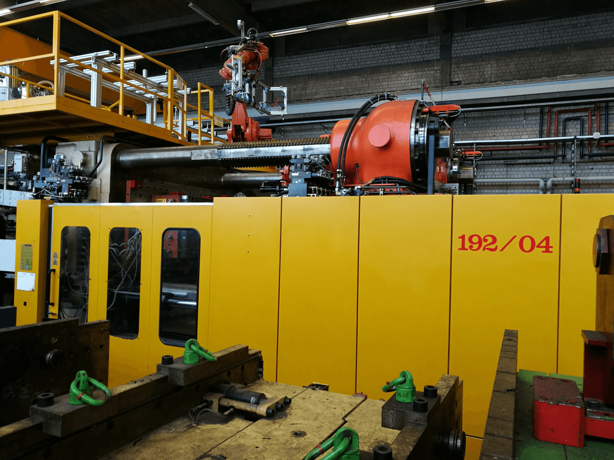 Mašīnas Husky EW 2000 RS 140/130 pretskats