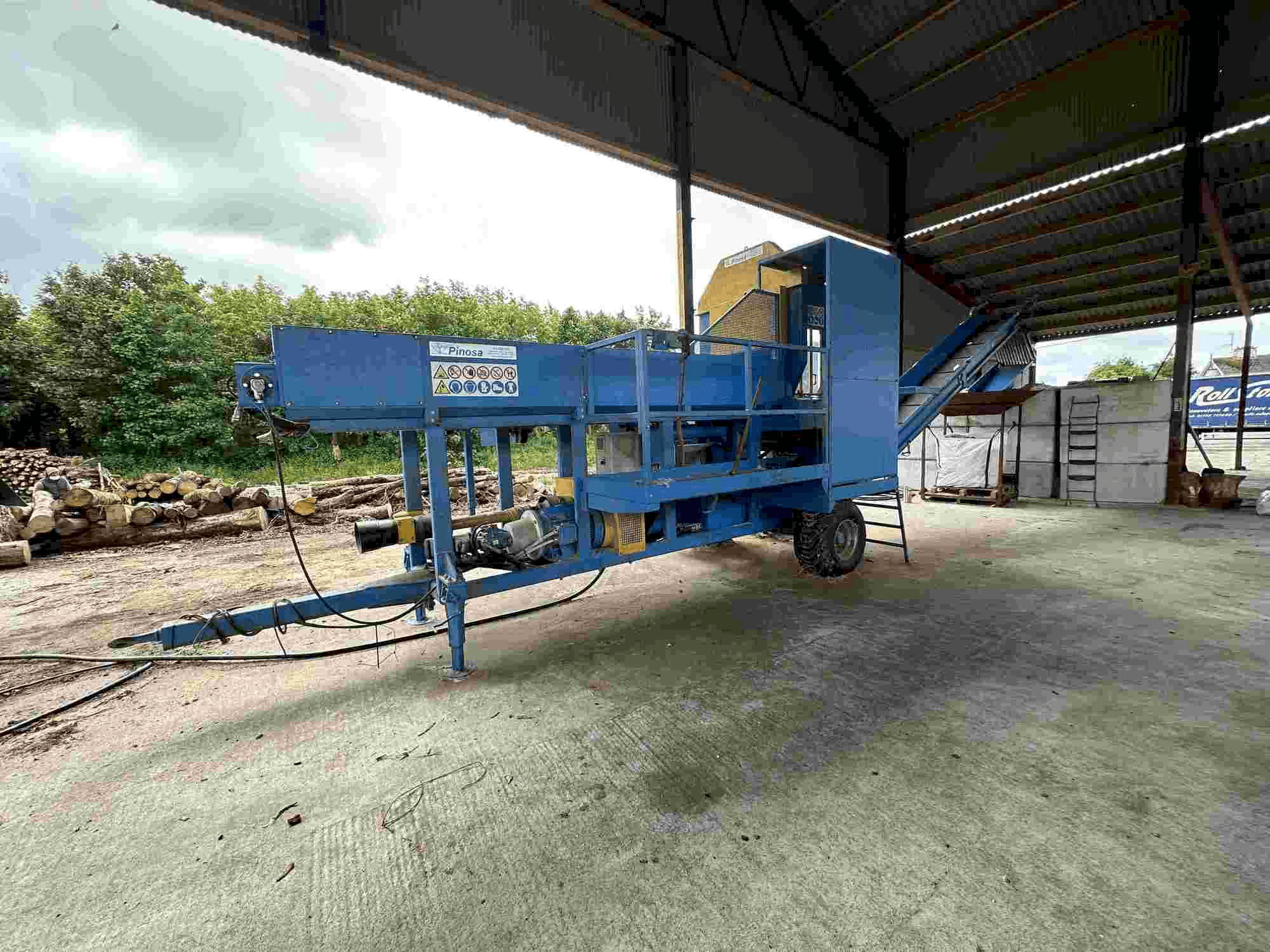 Mašīnas PINOSA CPE 1200 pretskats