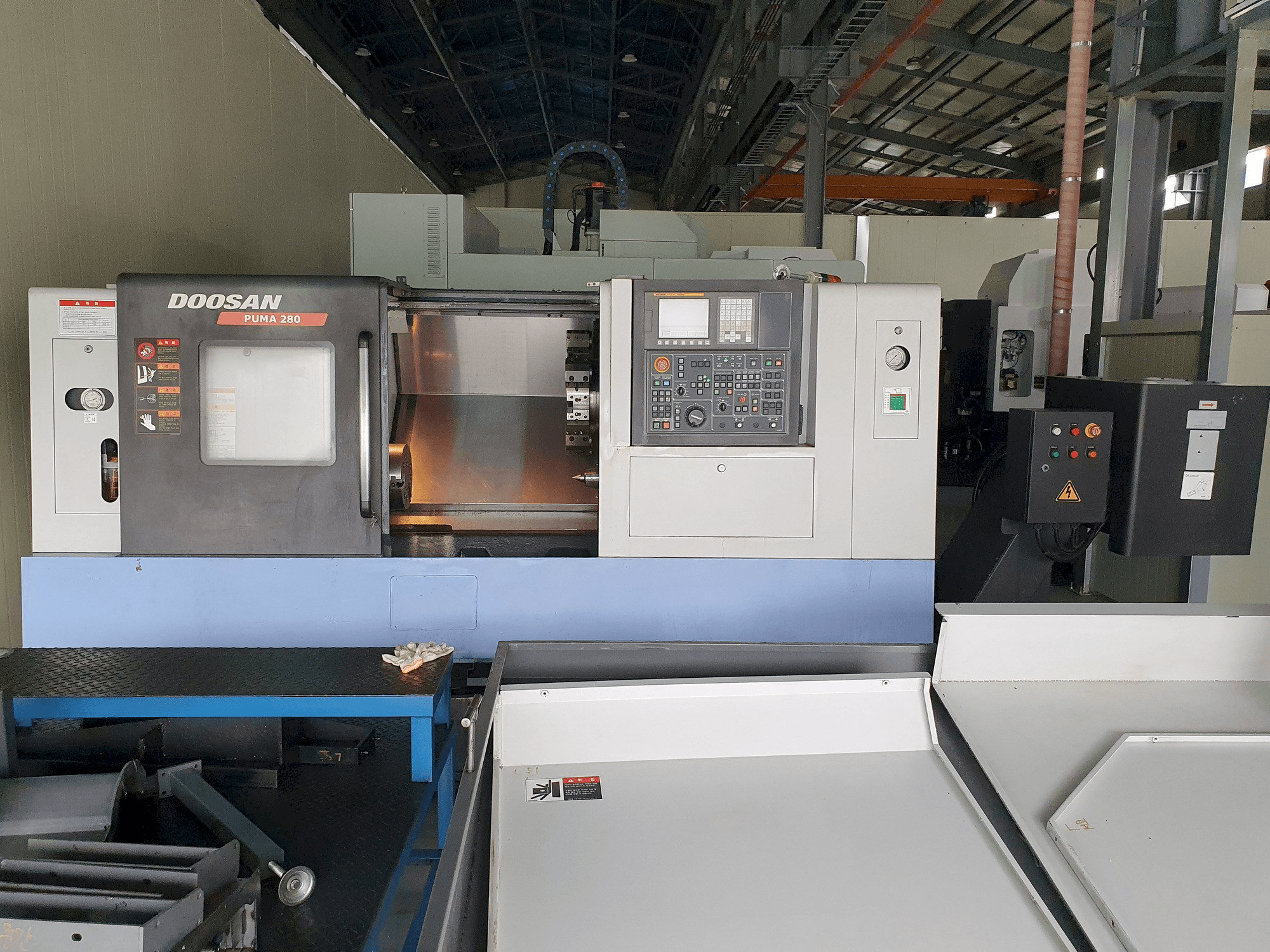 Mašīnas Doosan PUMA 280 pretskats