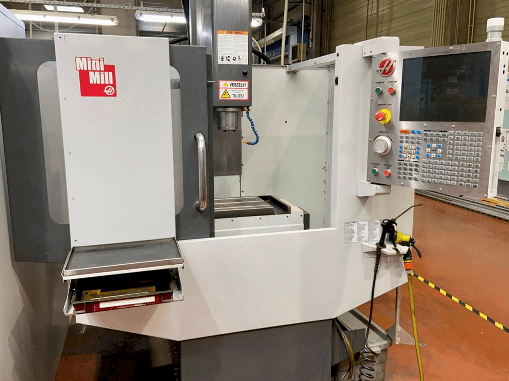 Mašīnas HAAS MINIMILL pretskats