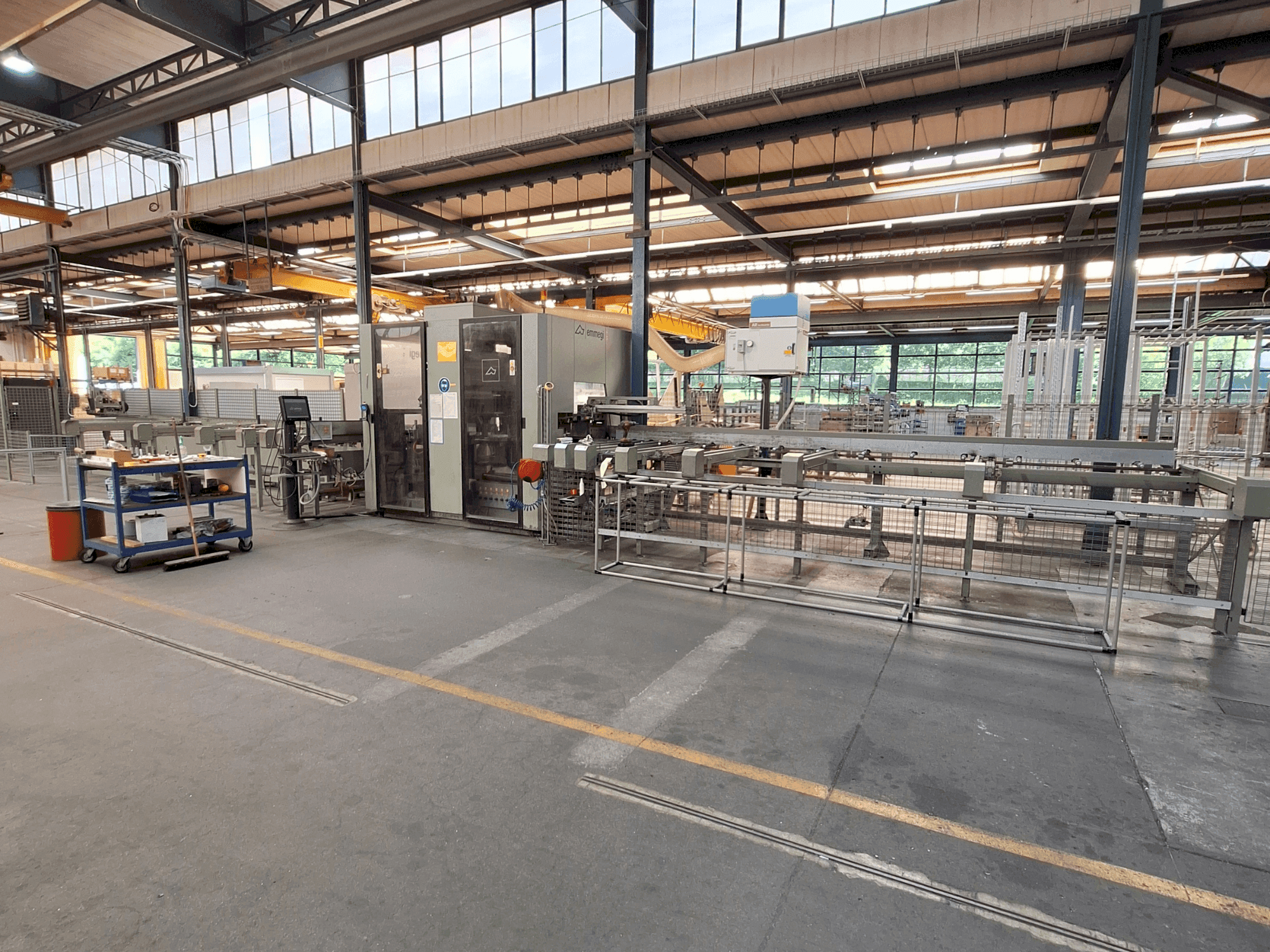 Mašīnas Emmegi Quadra L1 pretskats