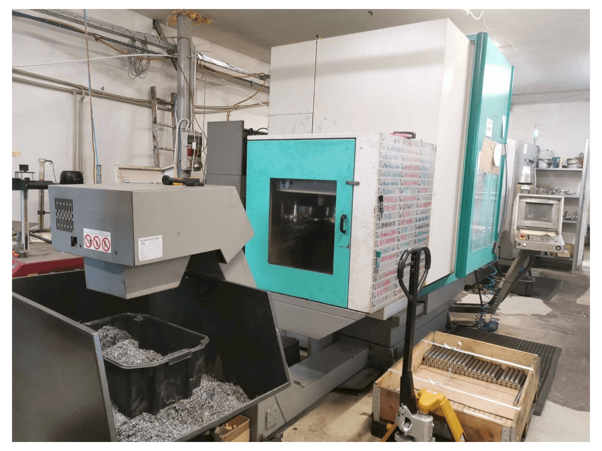 Mašīnas DECKEL MAHO 70 V pretskats