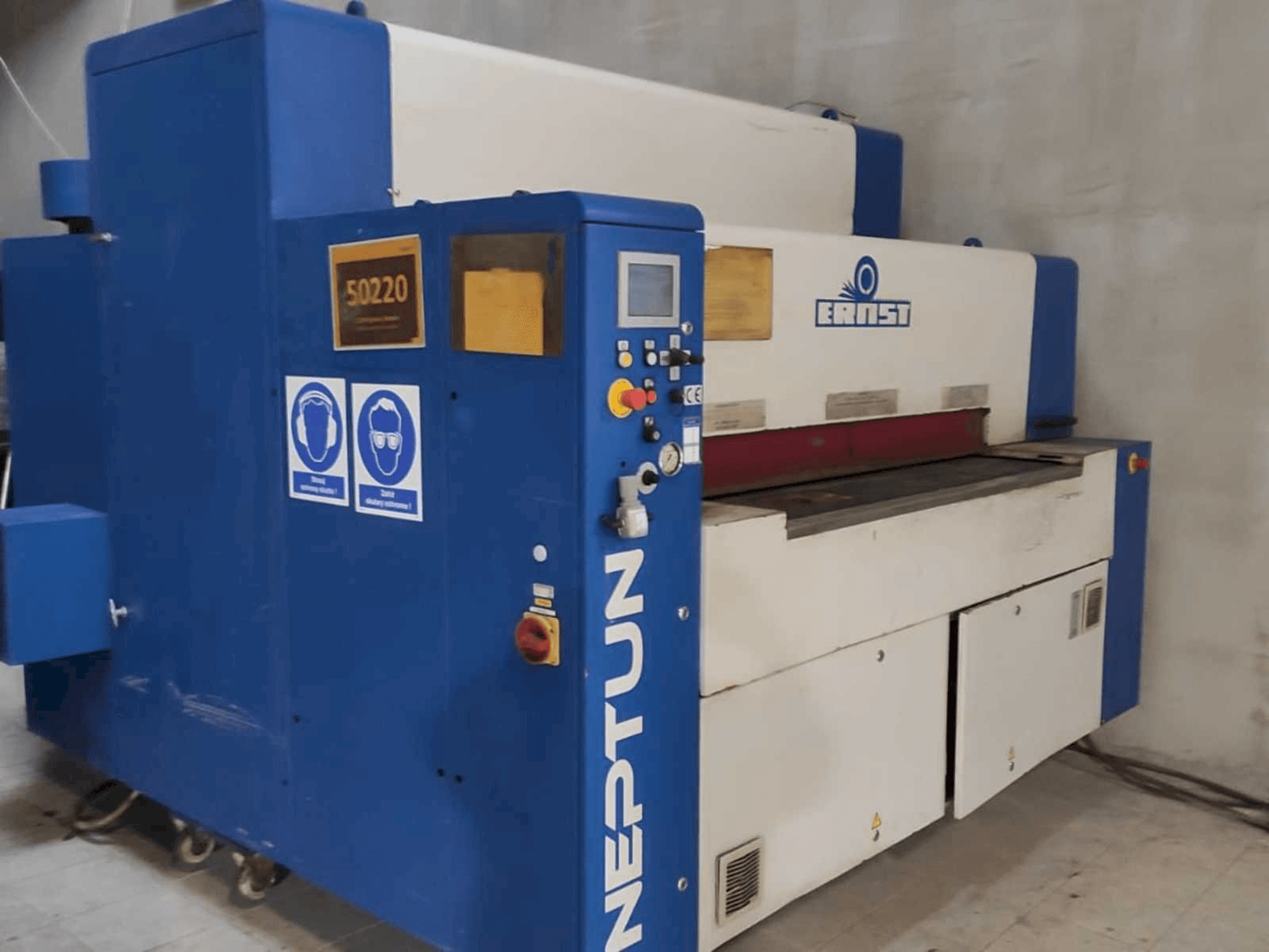 Mašīnas ERNST NEPTUN ES 1500 pretskats