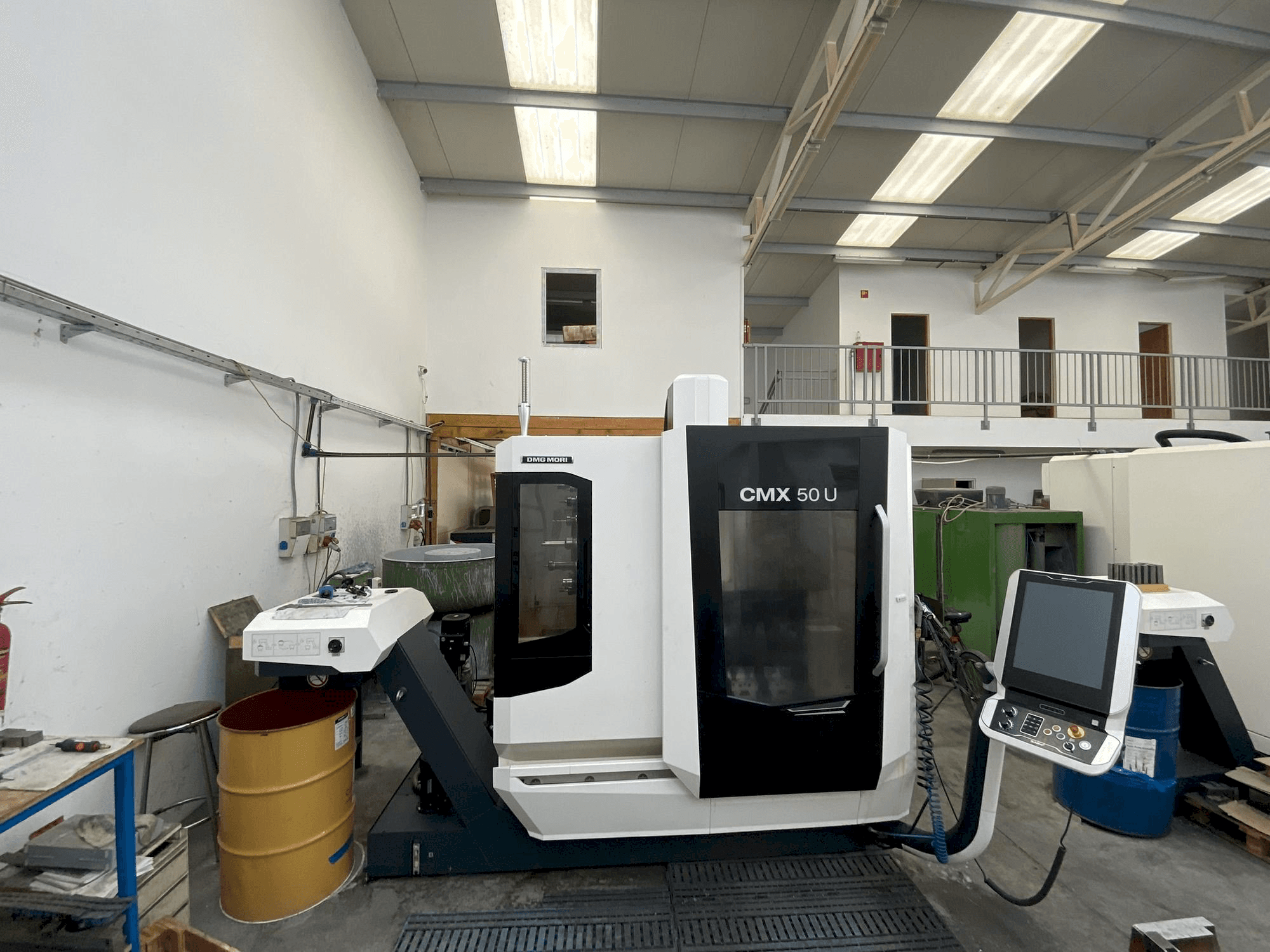 Mašīnas DMG MORI CMX 50 U pretskats