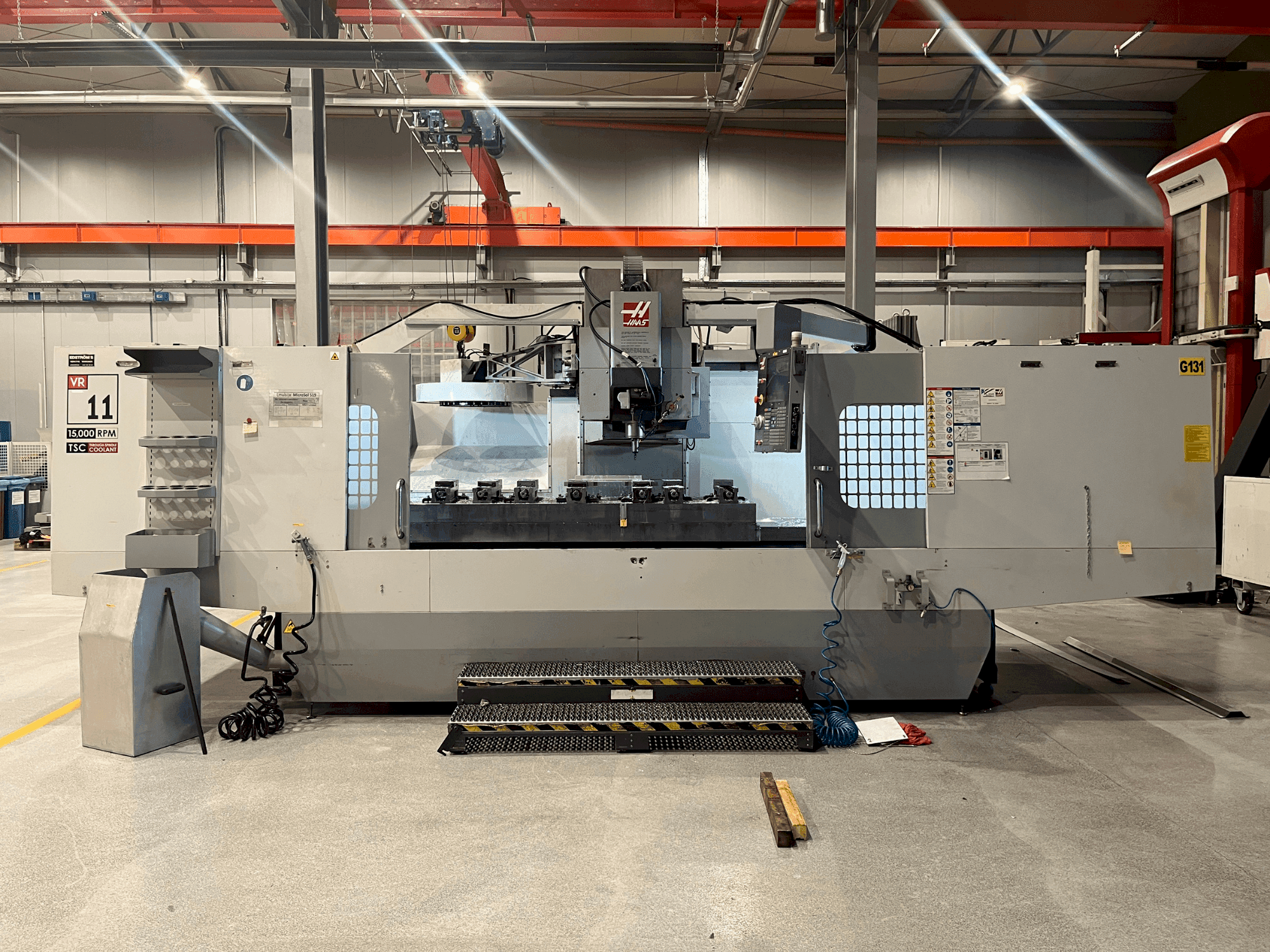 Mašīnas HAAS VR-11B pretskats