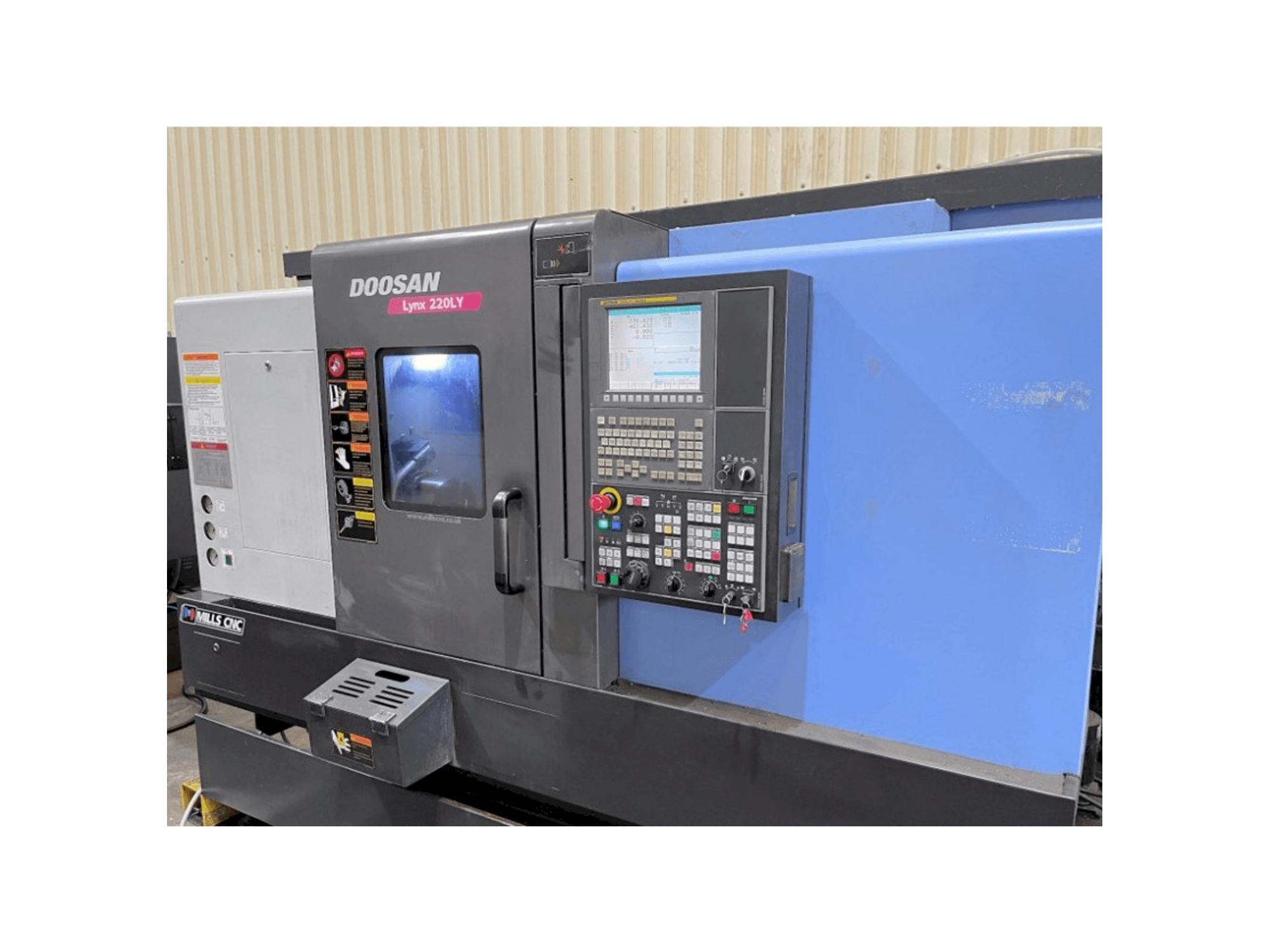 Mašīnas Doosan Lynx 220LYC pretskats