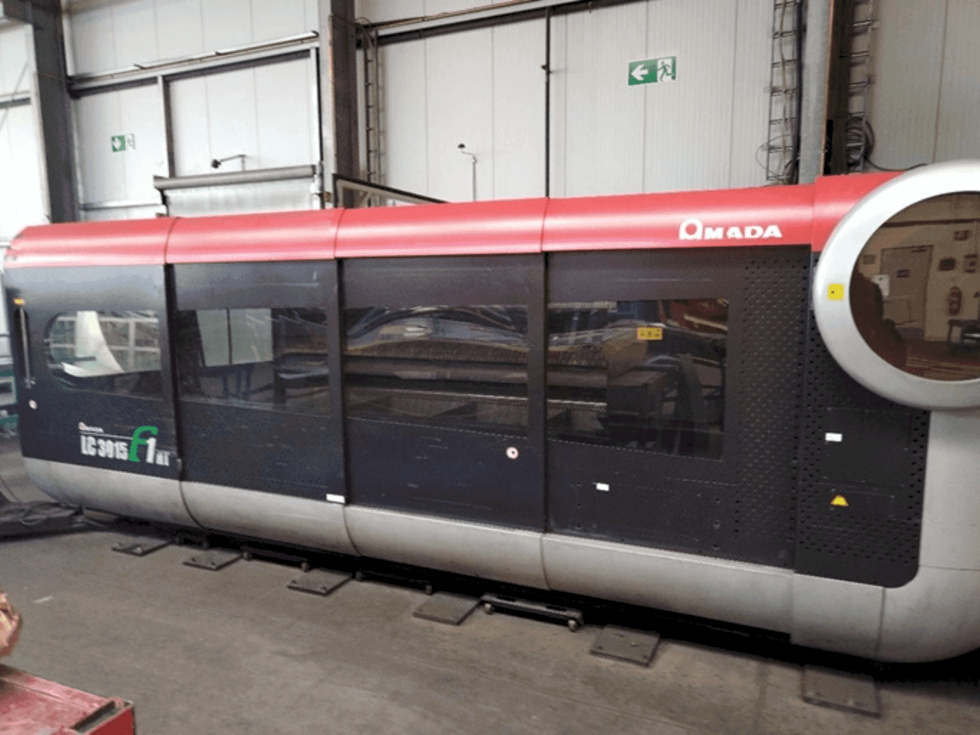 Mašīnas AMADA LC 3015 F1 NT pretskats