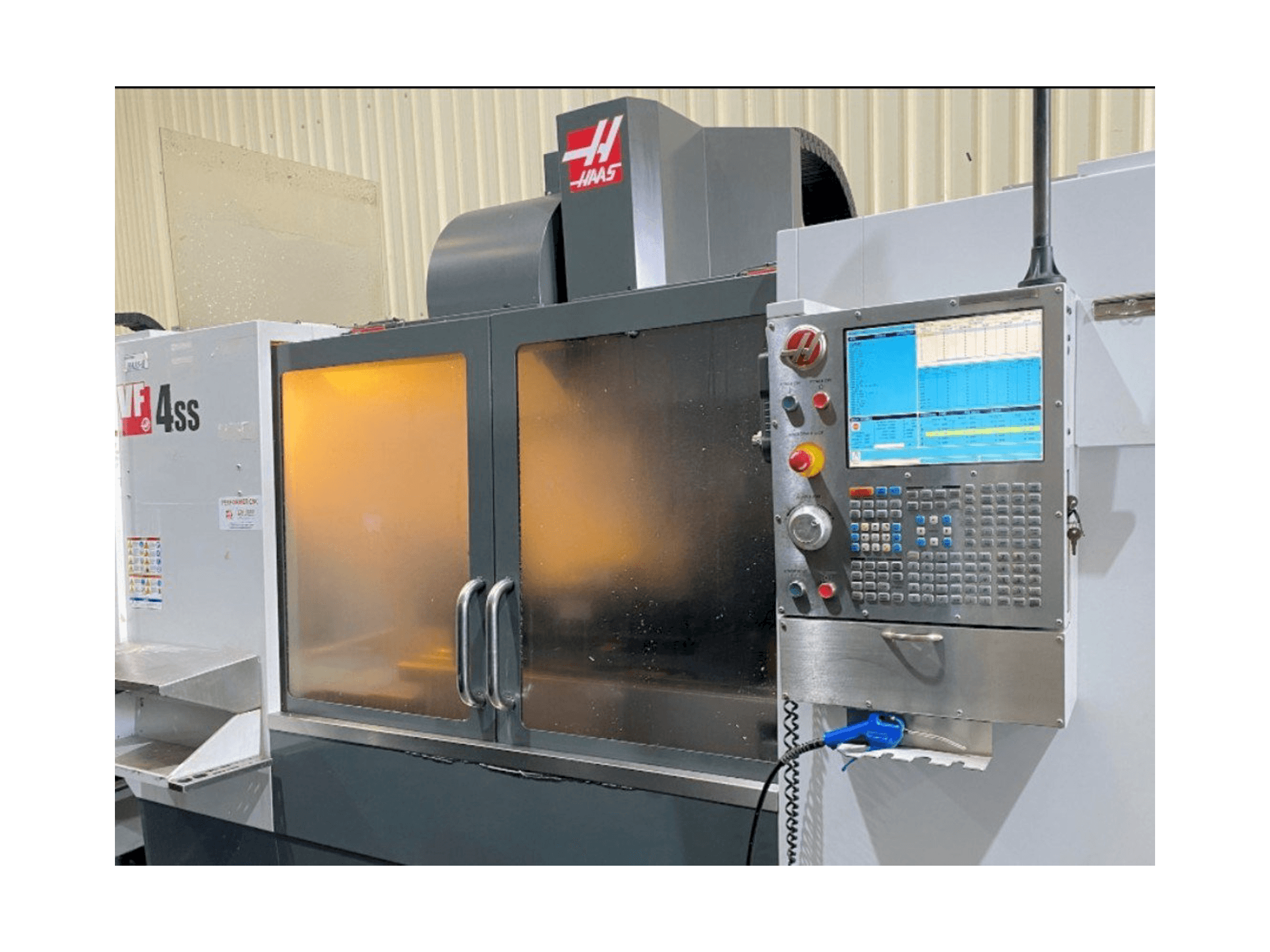 Mašīnas HAAS VF-4SS pretskats