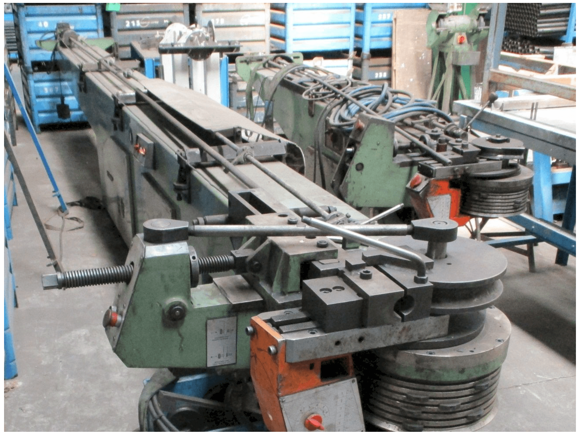 Mašīnas Tejero 55AHC pretskats