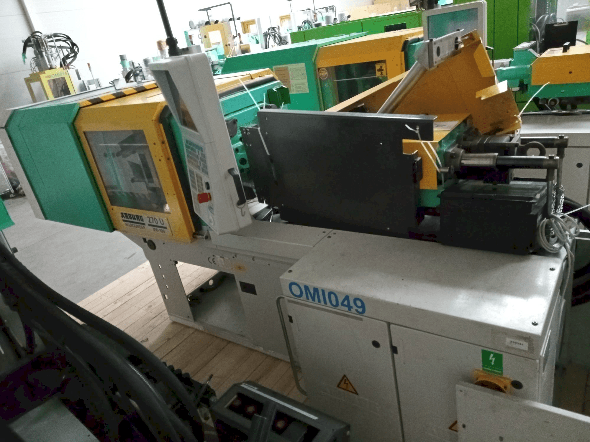 Mašīnas Arburg Allrounder 270U 350-100U pretskats