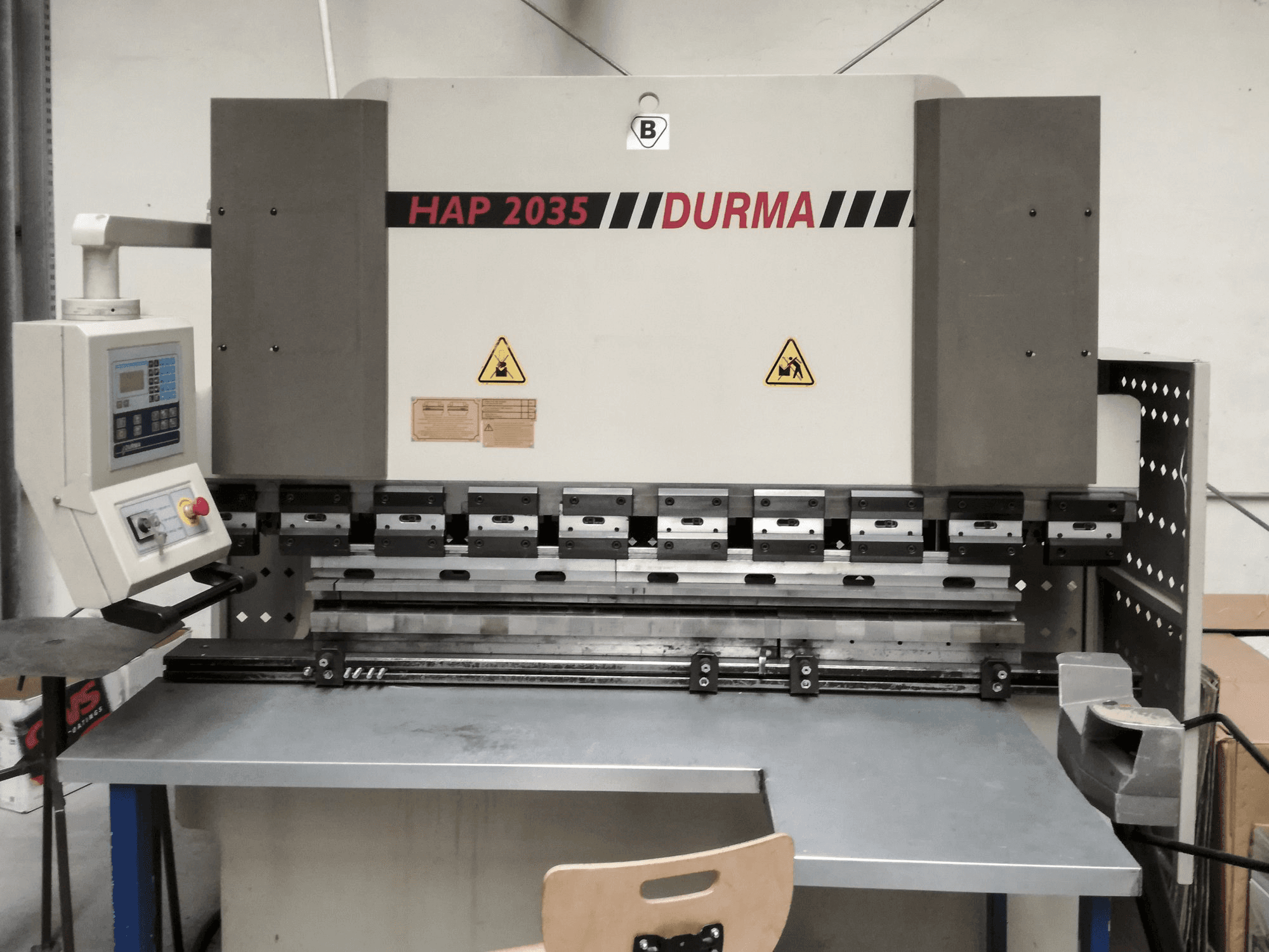 Mašīnas Durma HAP 2035 pretskats