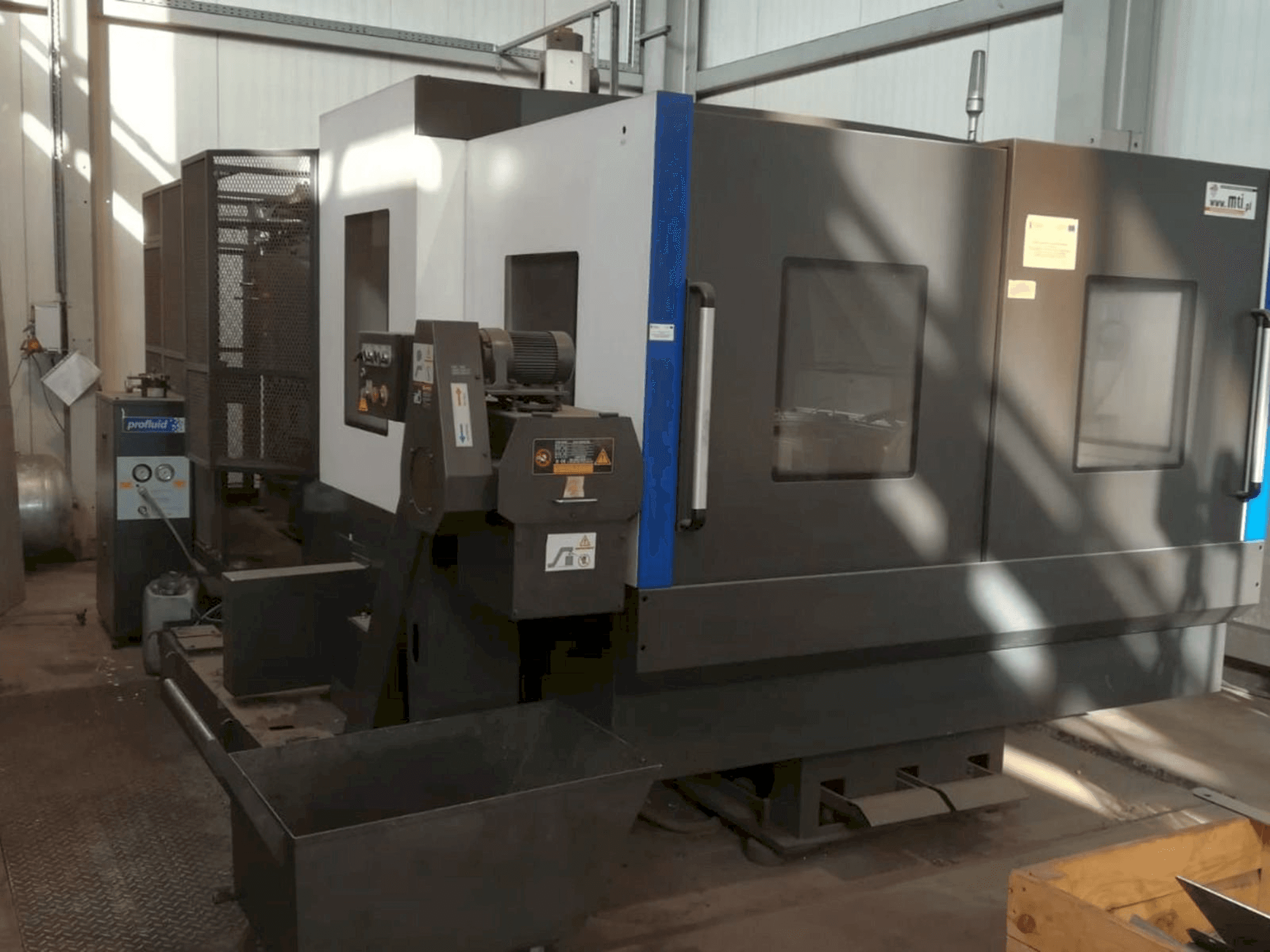 Mašīnas Hyundai Wia KH63G pretskats