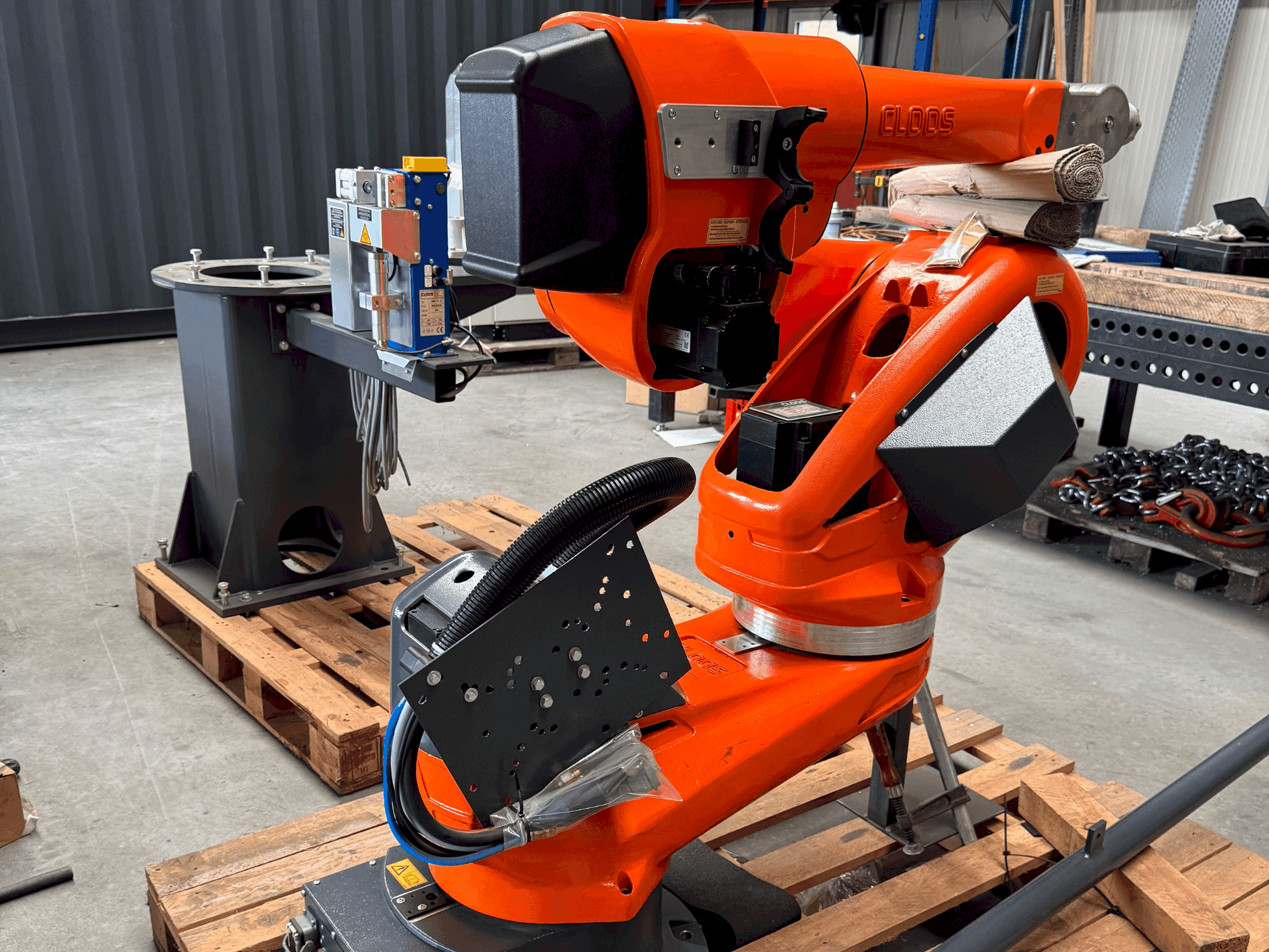 Mašīnas CLOOS QIROX QRC 350-E pretskats