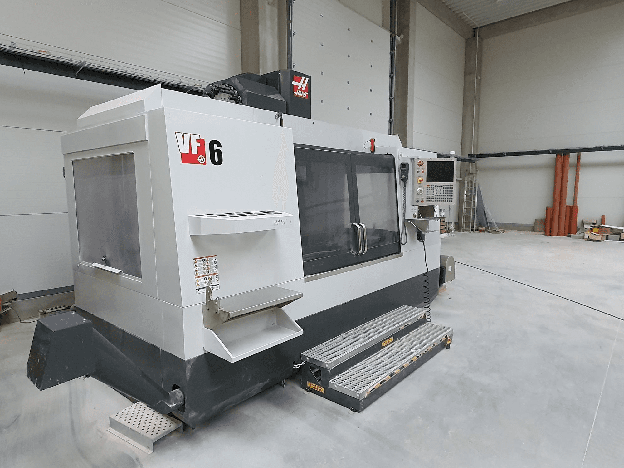 Mašīnas HAAS VF-6/40 pretskats