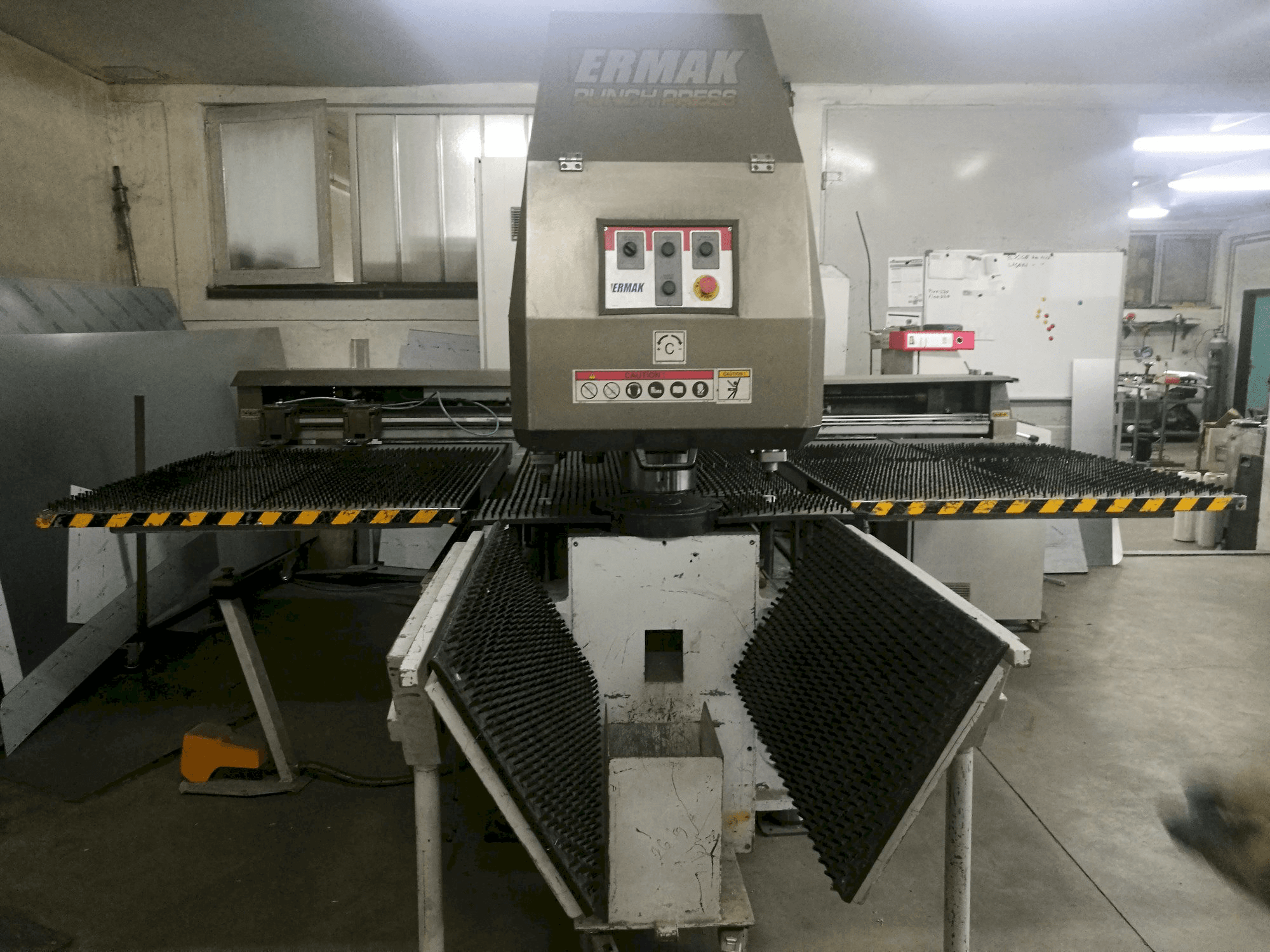 Mašīnas ERMAKSAN RPP 127-30 pretskats