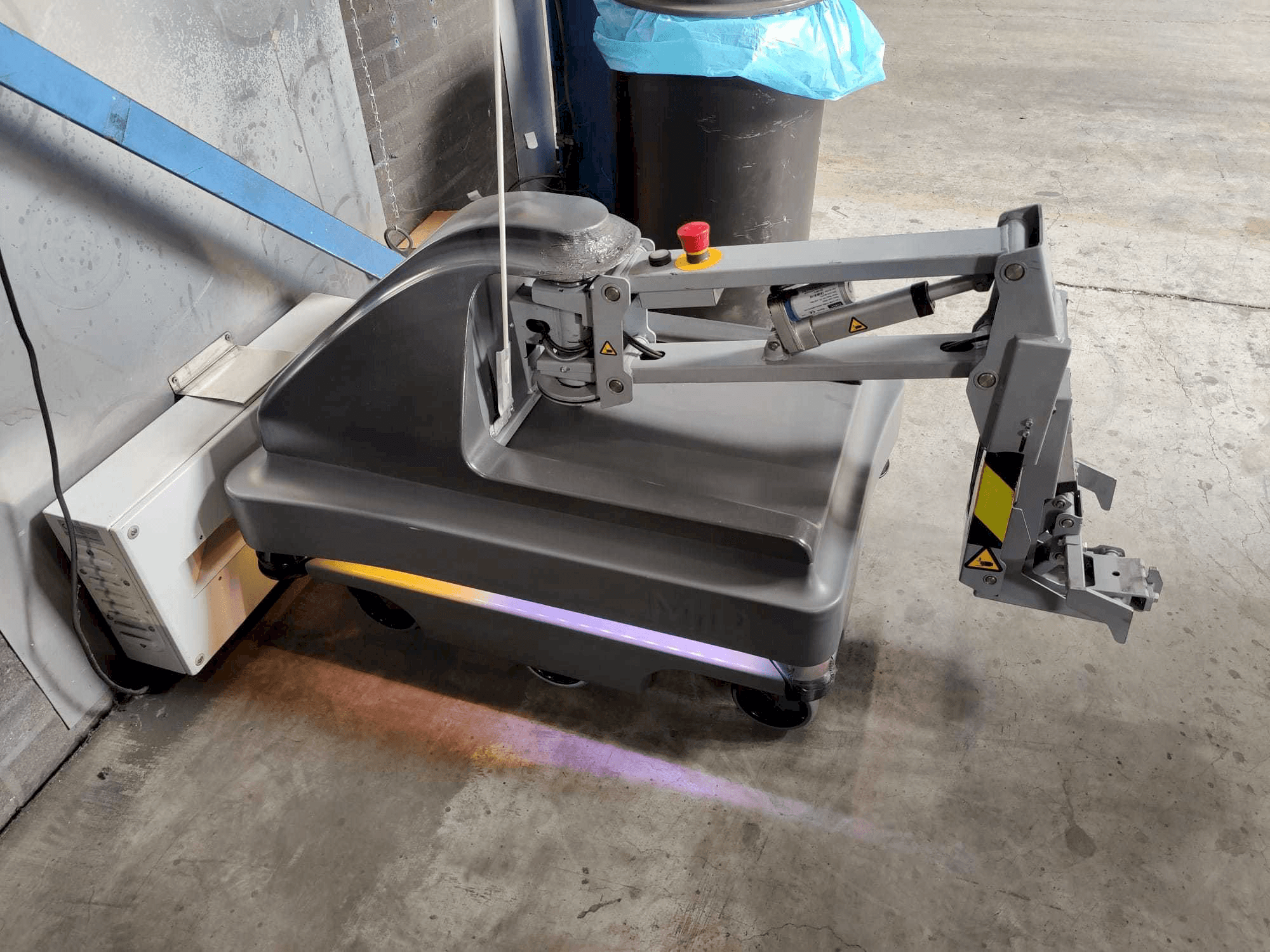 Mašīnas MIR 200 pretskats