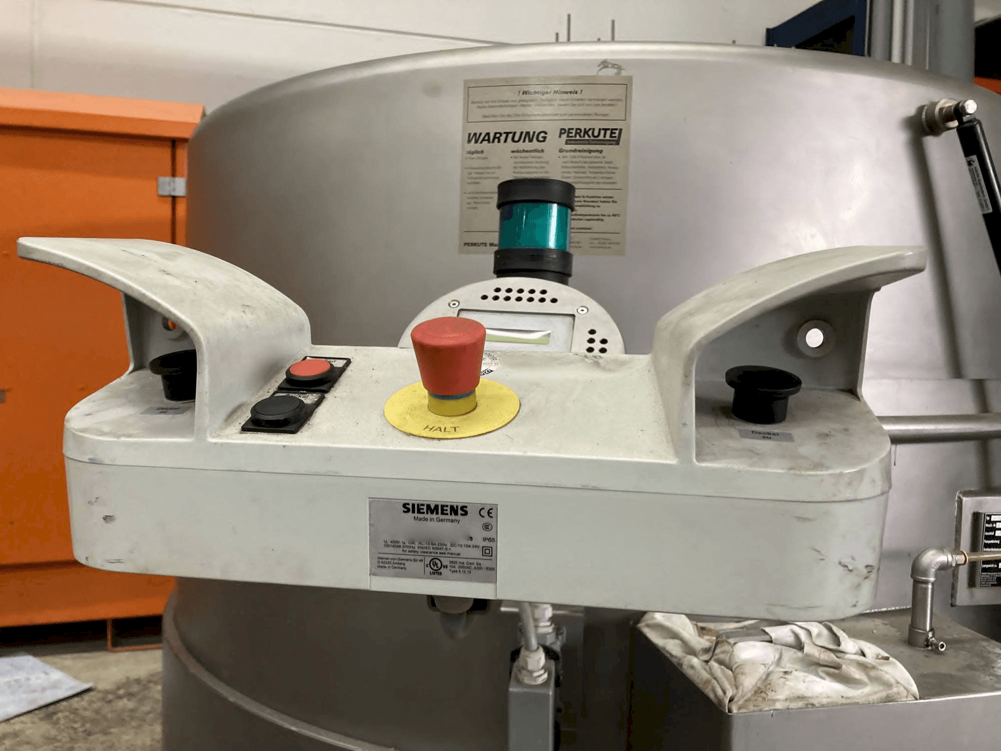 Mašīnas PERKUTE SP 160 skats no kreisās puses