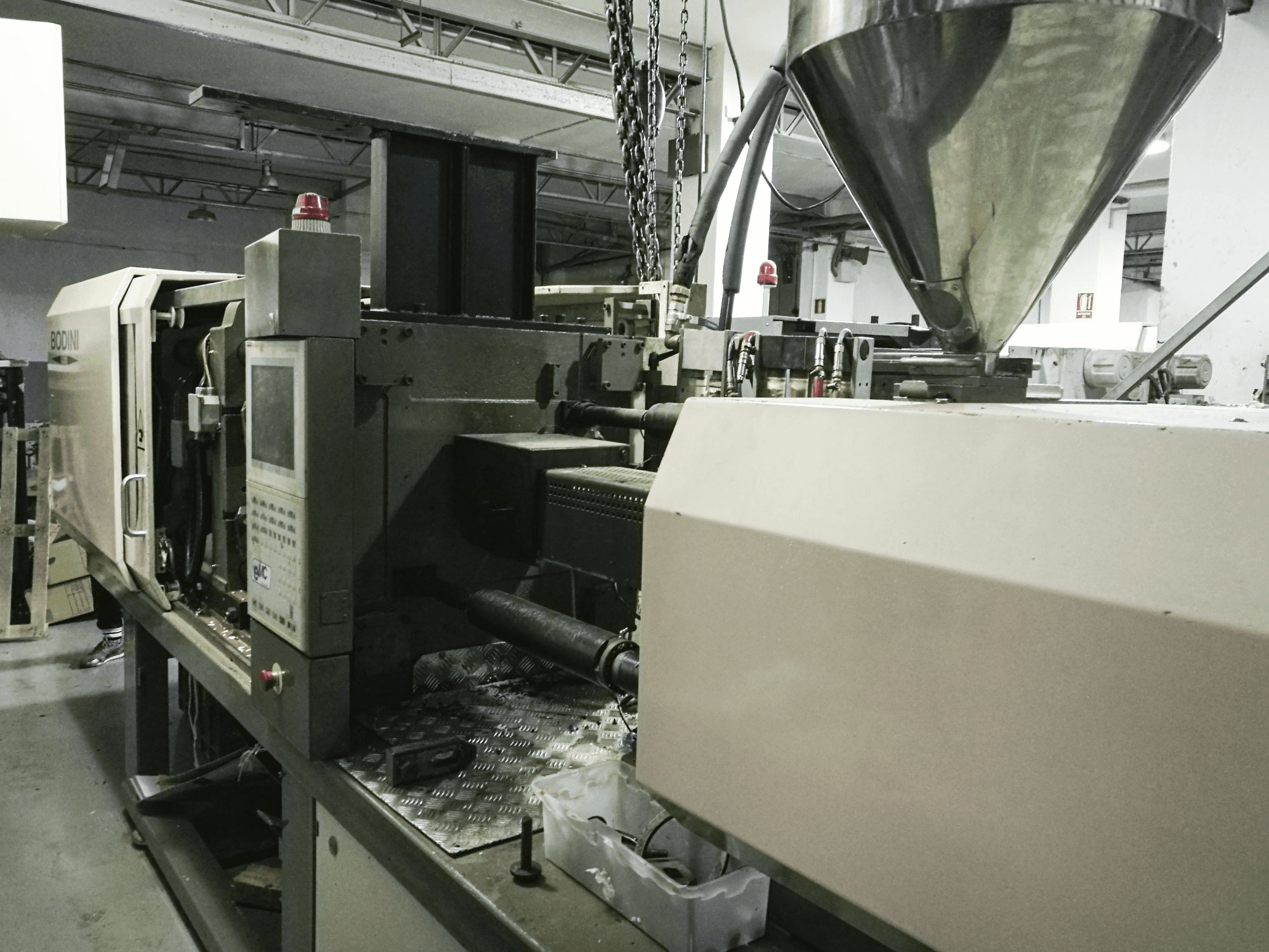 Mašīnas BODINI ELEDRIVE 165 skats no labās puses