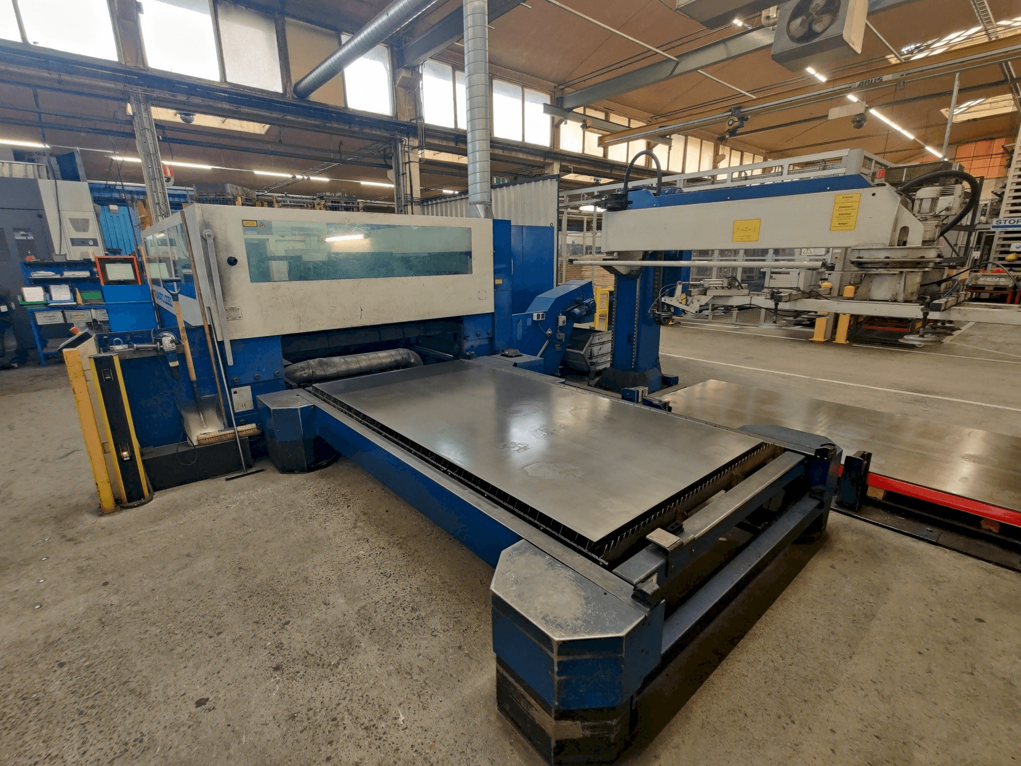 Mašīnas Trumpf Trumatic L3050 pretskats