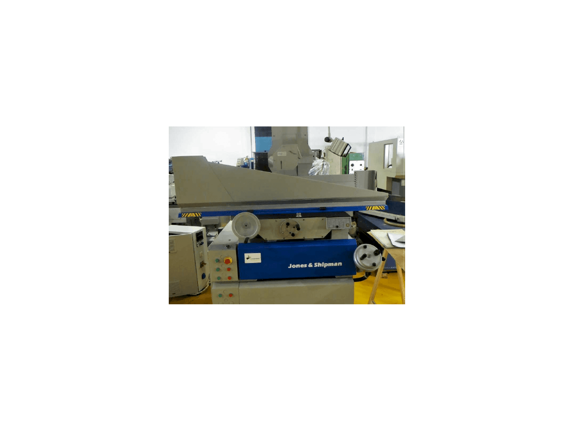 Mašīnas Jones & Shipman 1400 E pretskats