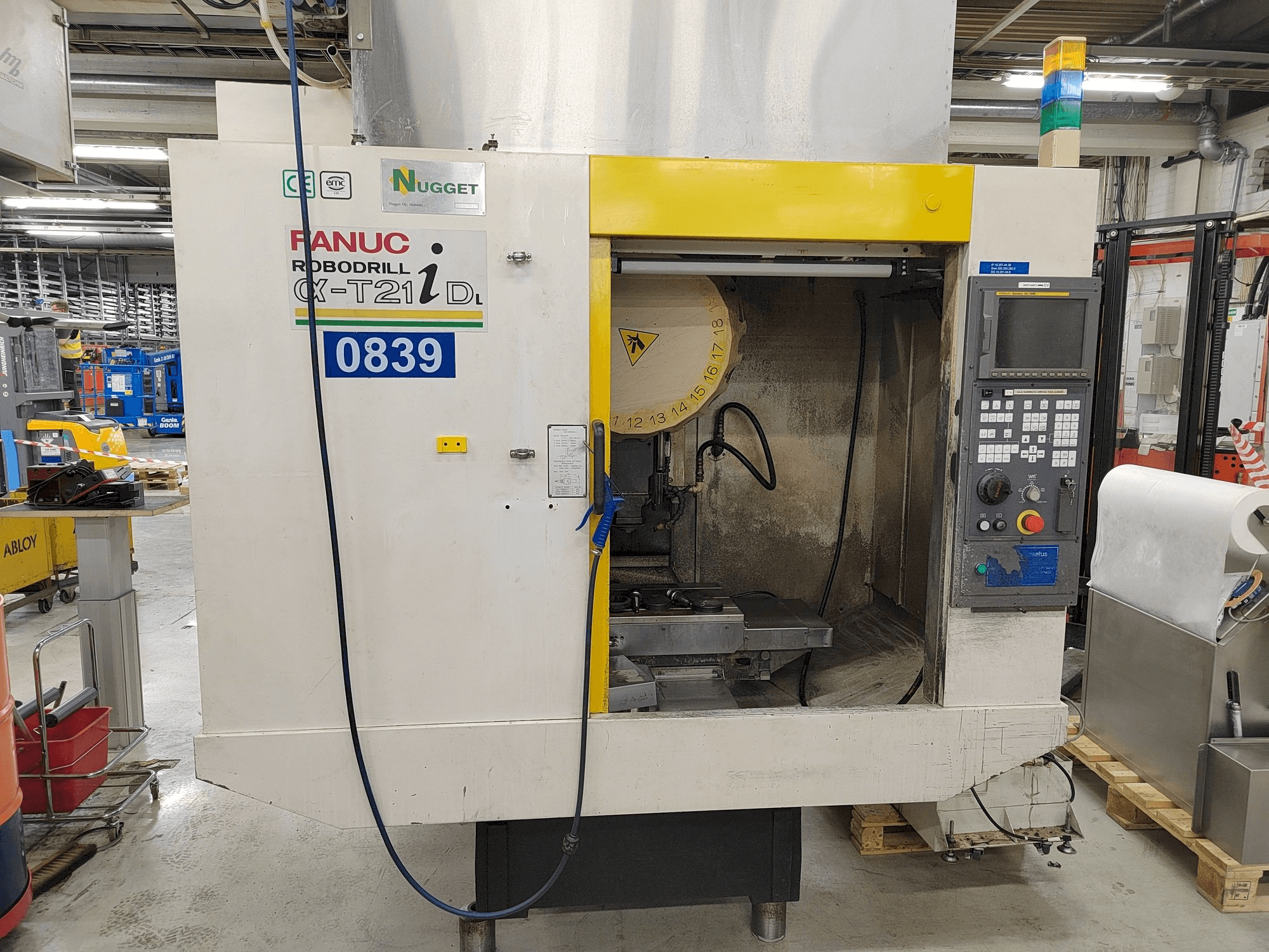 Mašīnas FANUC Robodrill Alpha-T21iDL pretskats