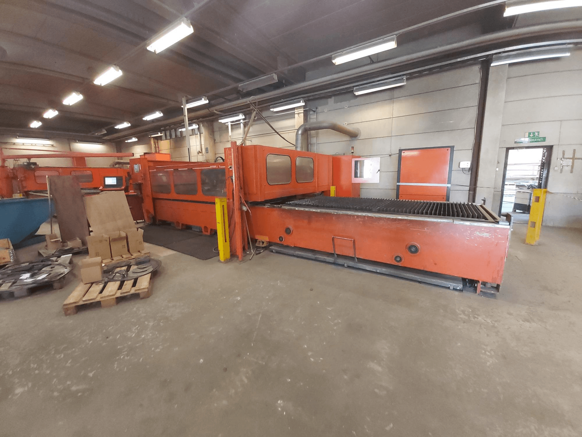 Mašīnas Bystronic BTL 3015 pretskats