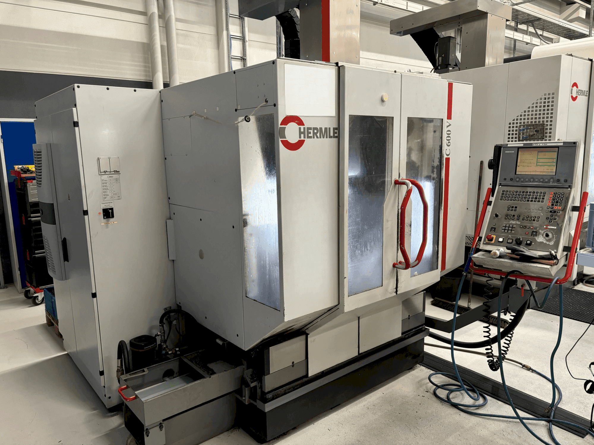 Mašīnas HERMLE C 600 V pretskats