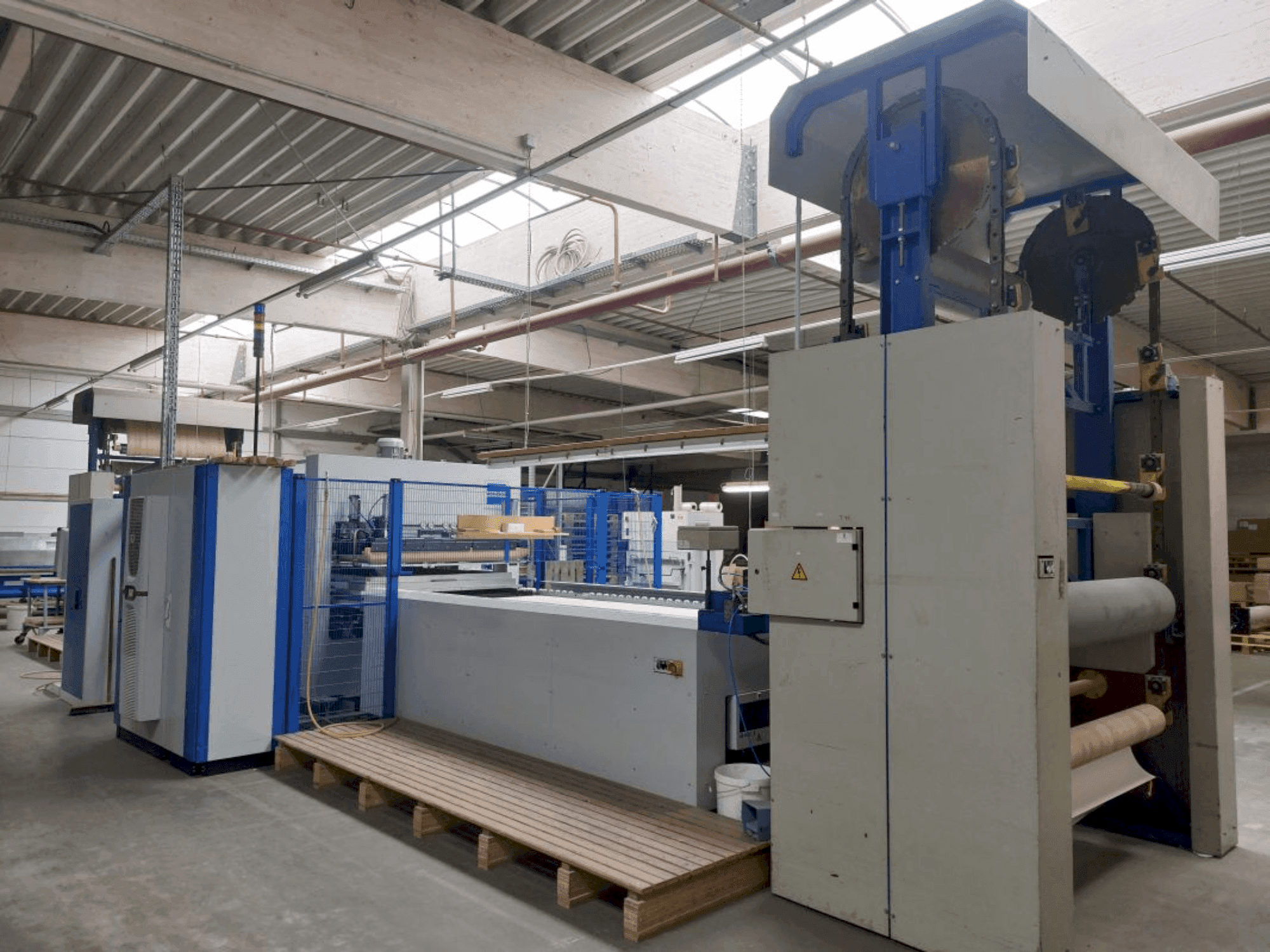 Mašīnas WEMHÖNER Variopress Basic 1000S pretskats