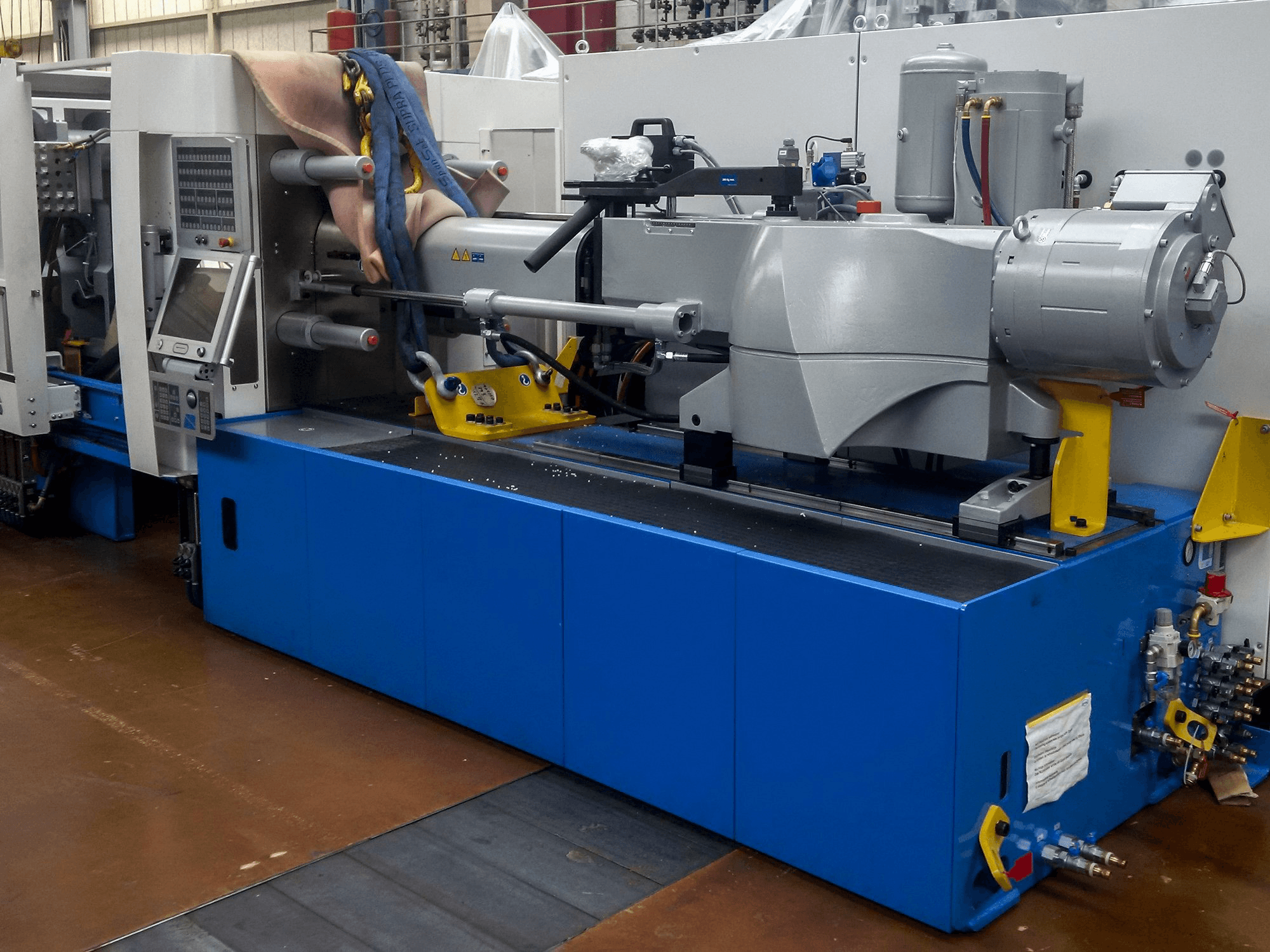 Mašīnas Netstal ELION 1200-510 skats no kreisās puses