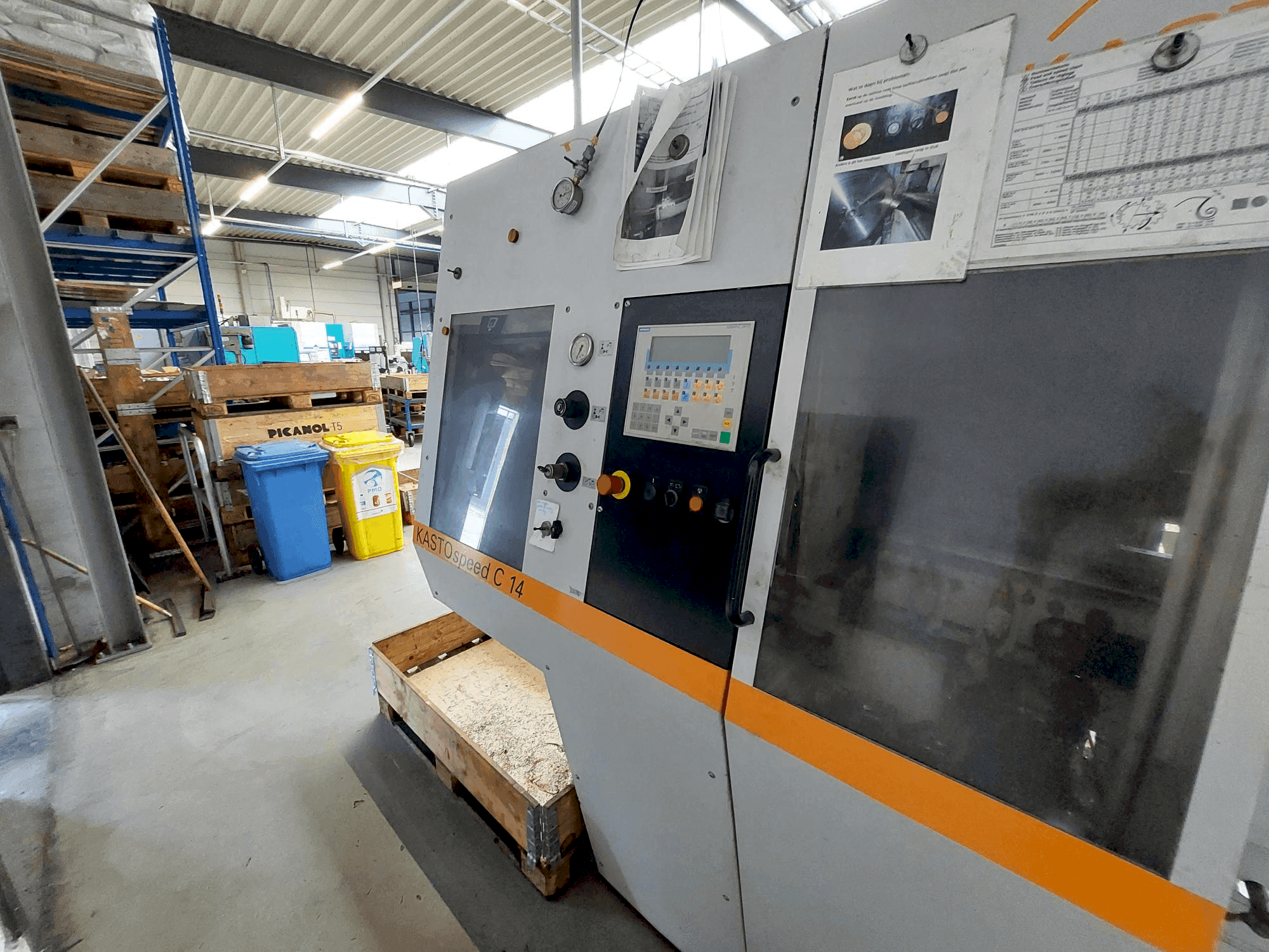 Mašīnas KASTO speed C 14 pretskats