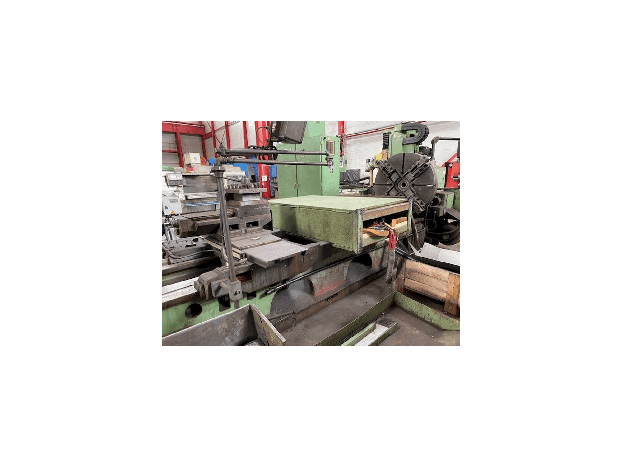 Mašīnas TOS SU 100/8000 pretskats