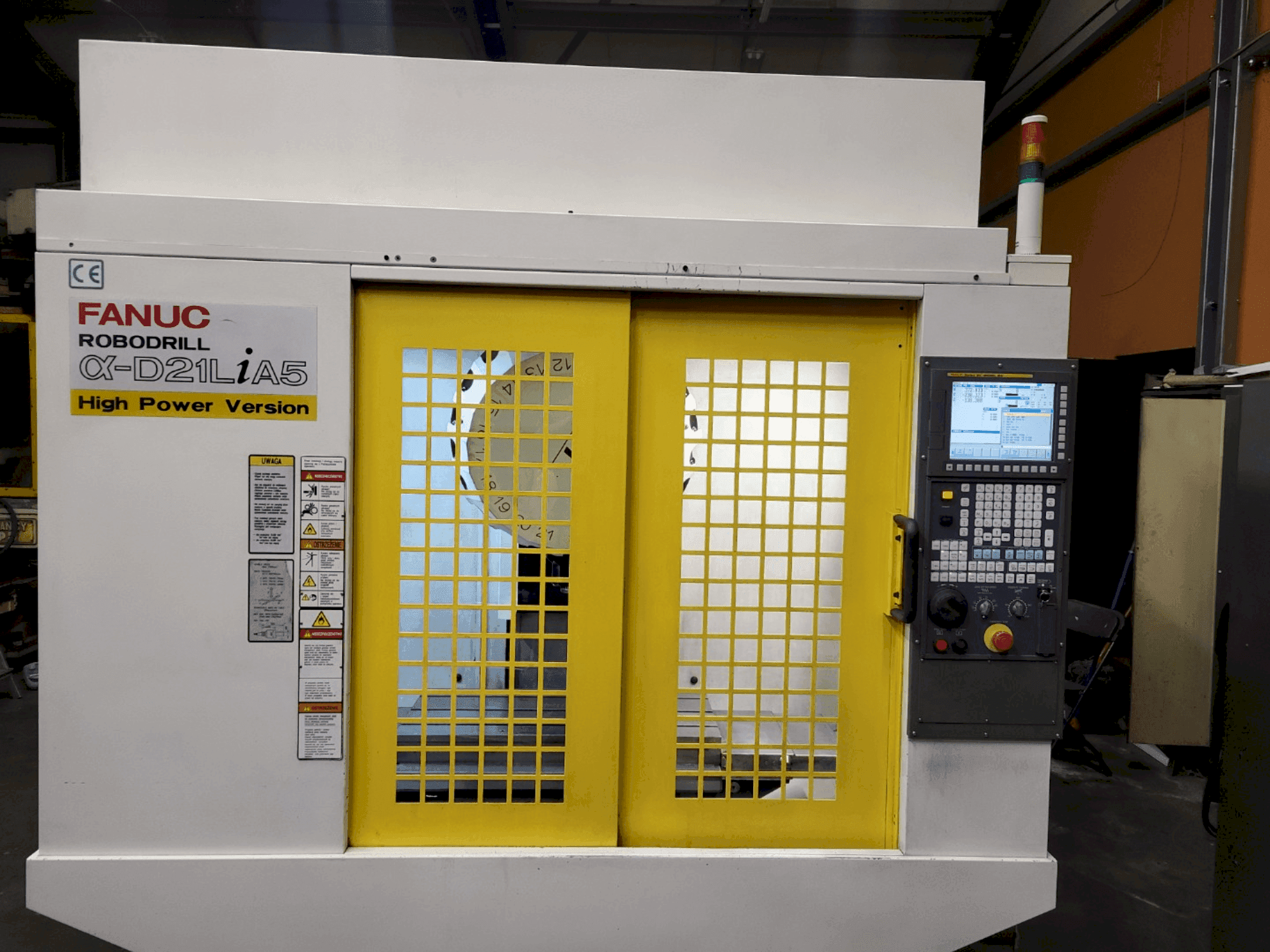 Mašīnas FANUC Robodrill α-D21LiA5 pretskats