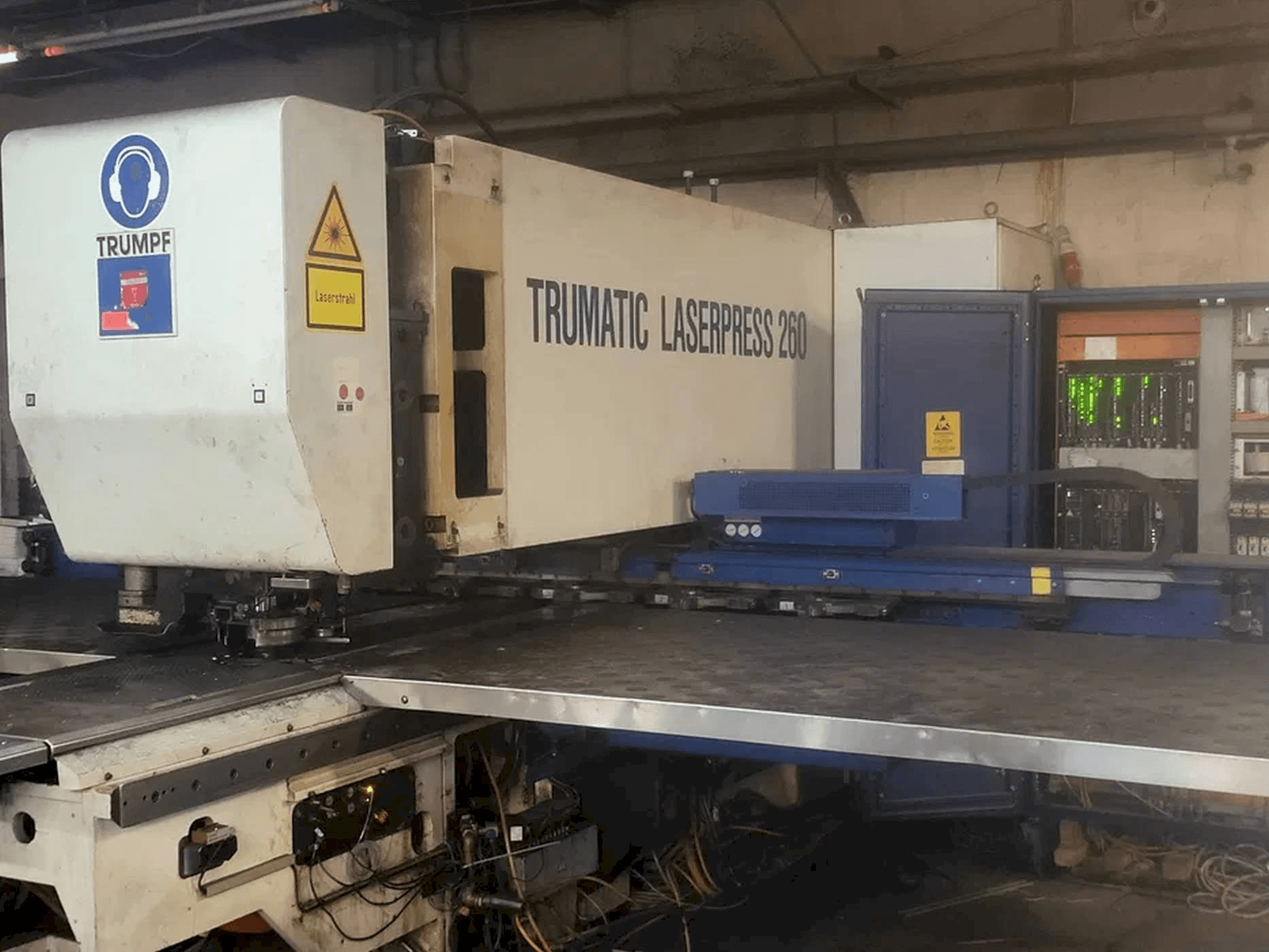 Mašīnas Trumpf Trumatic 260 pretskats