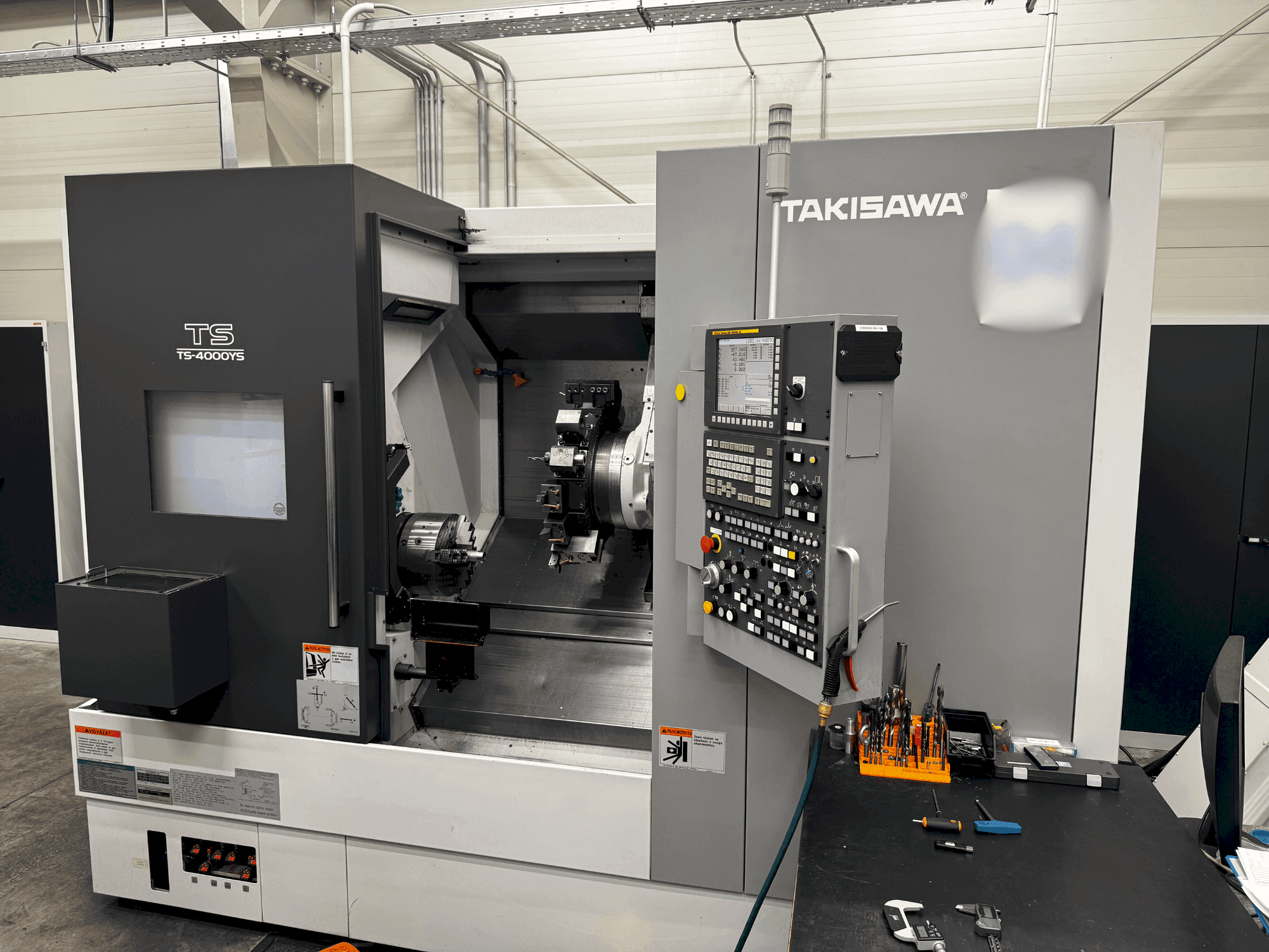 Mašīnas Takisawa TS-4000YS pretskats