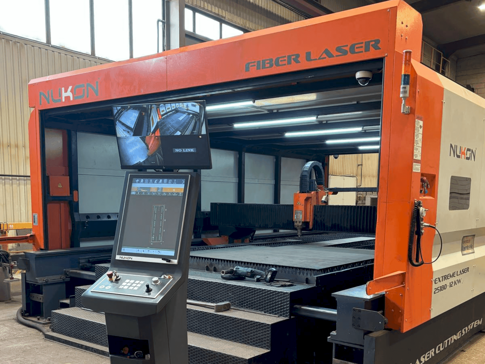 Mašīnas NUKON Fiber Laser Extreme 30250 pretskats
