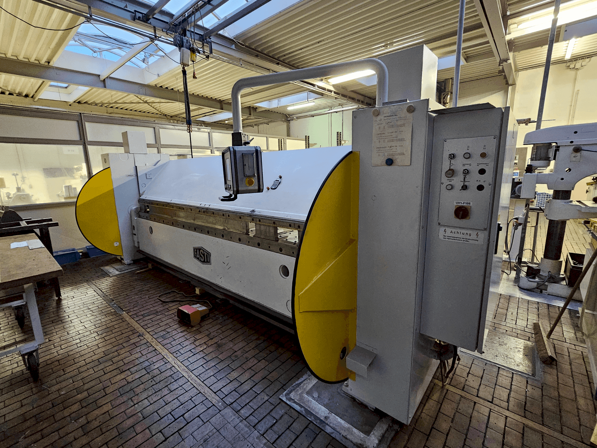 Mašīnas SCHRODER-FASTI 215-40-4 pretskats