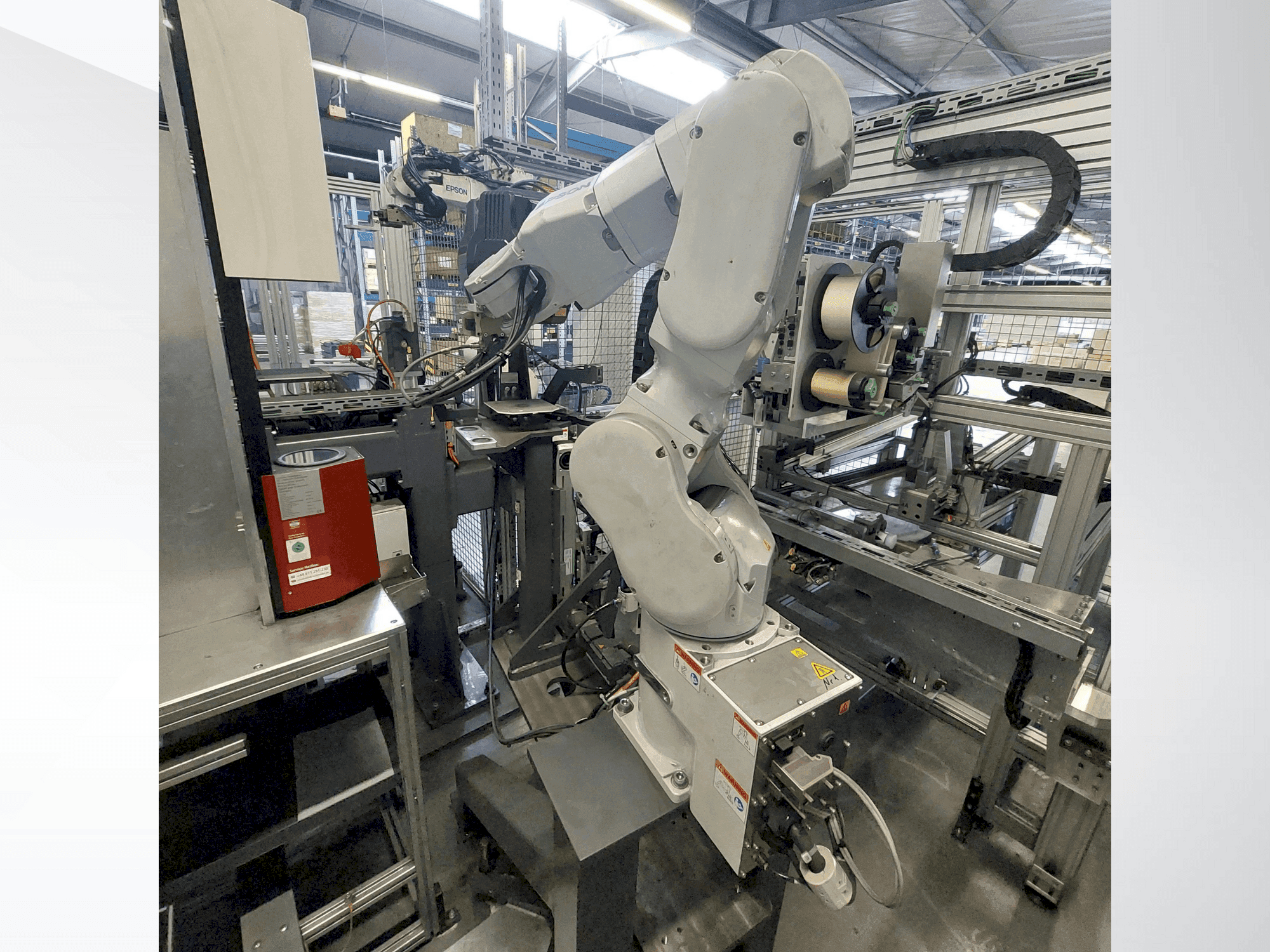 Mašīnas EPSON C8A-901 S pretskats