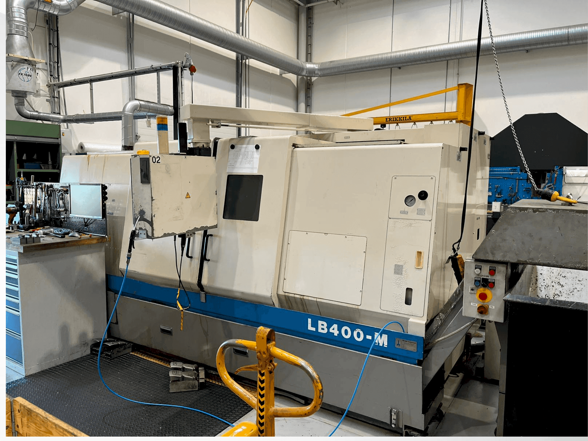 Mašīnas Okuma LB400 M pretskats