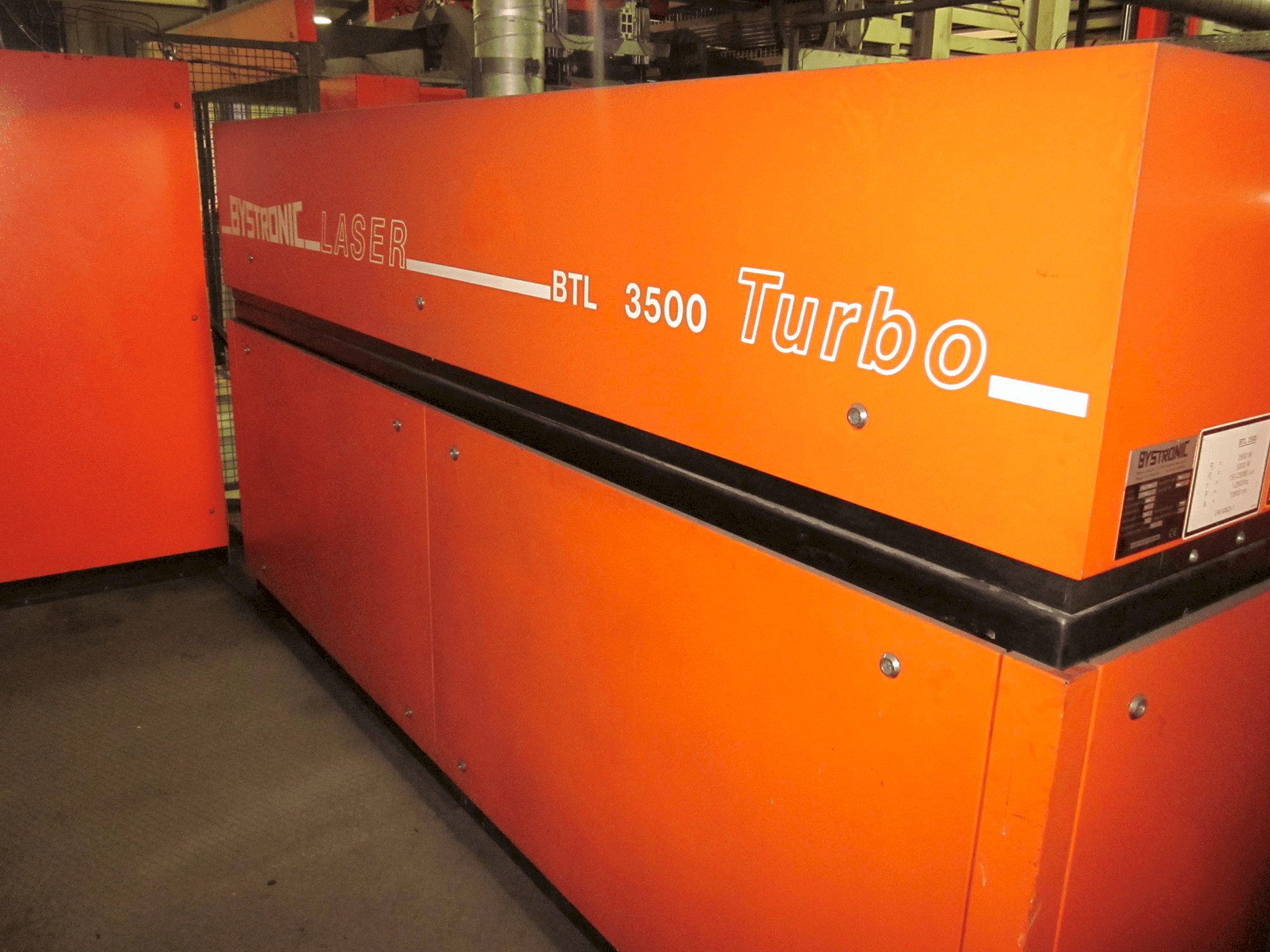 Mašīnas Bystronic BTLl 3500 pretskats