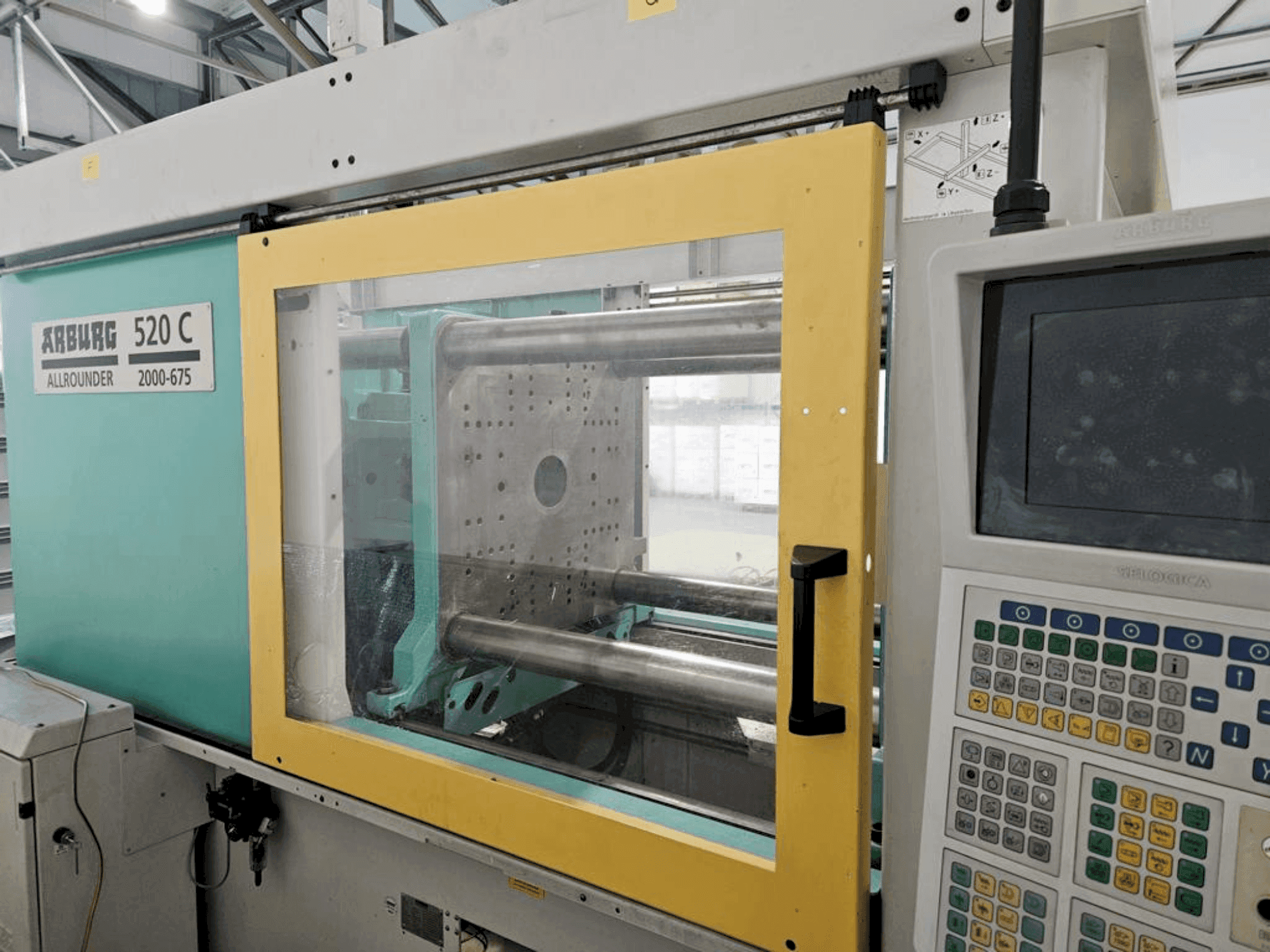 Mašīnas Arburg Allrounder 520 C 2000-675 pretskats