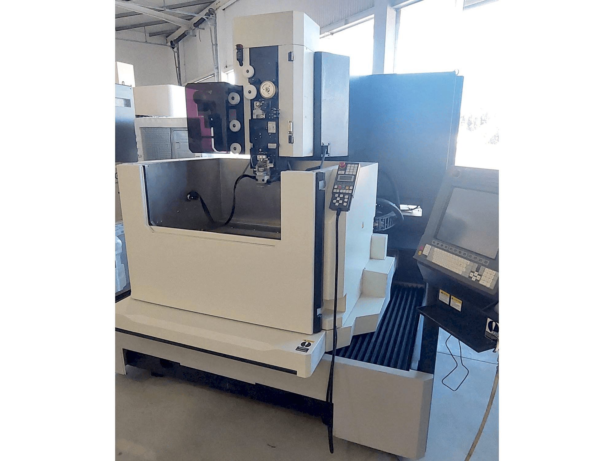 Mašīnas Makino DUO 64 pretskats