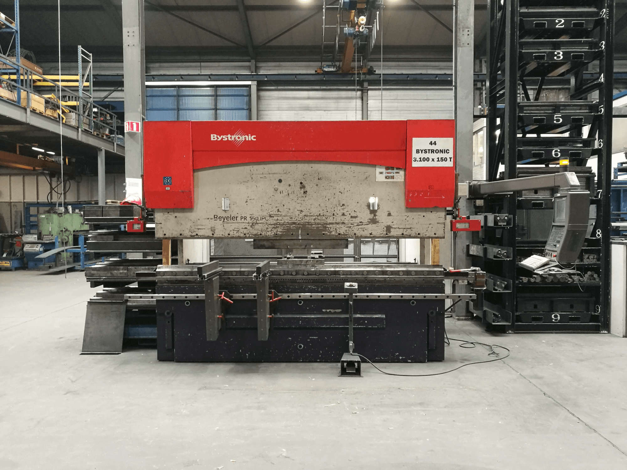 Mašīnas Bystronic PR 1500 X 3100 pretskats