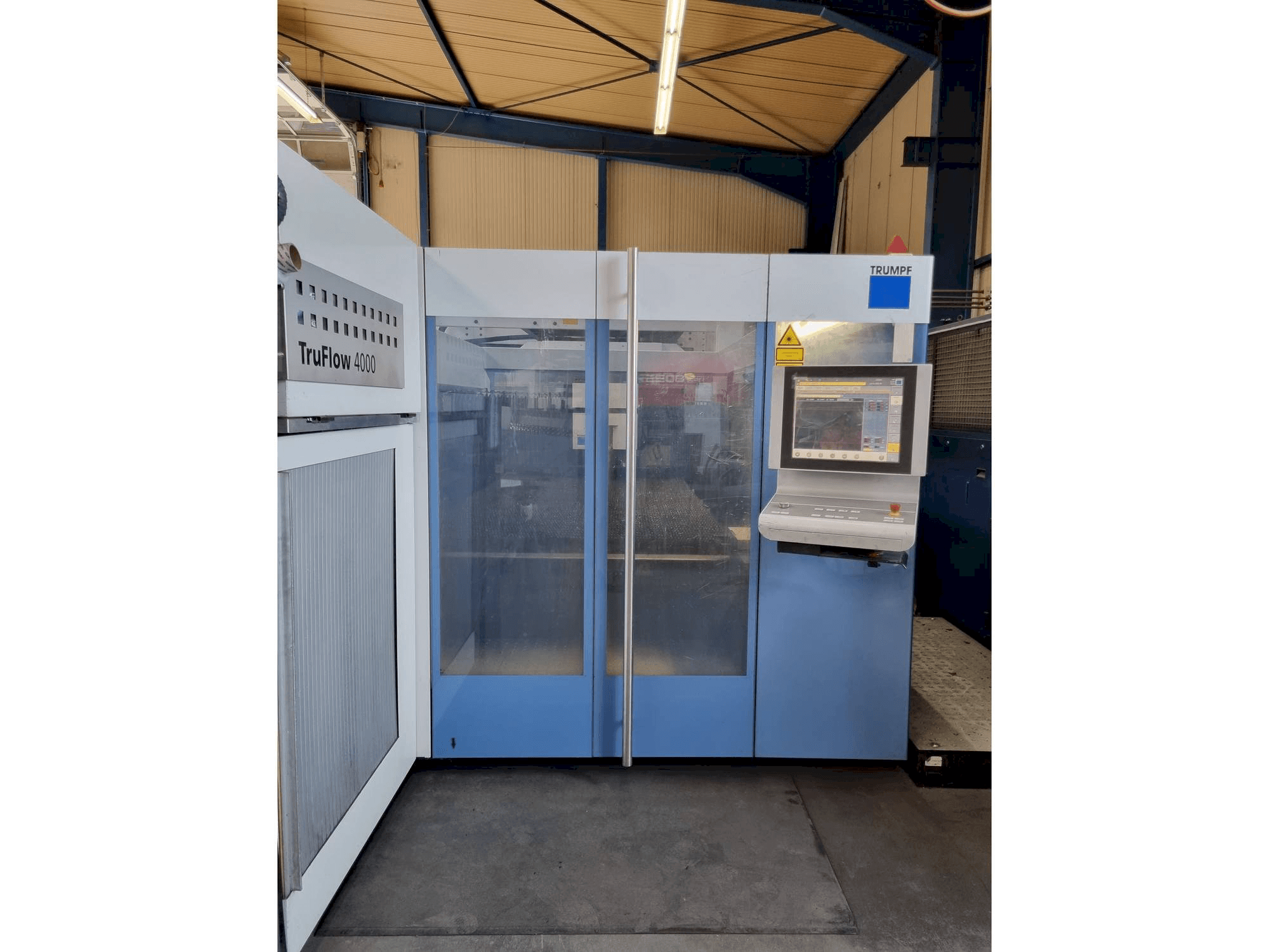 Mašīnas Trumpf TruLaser 3030 pretskats