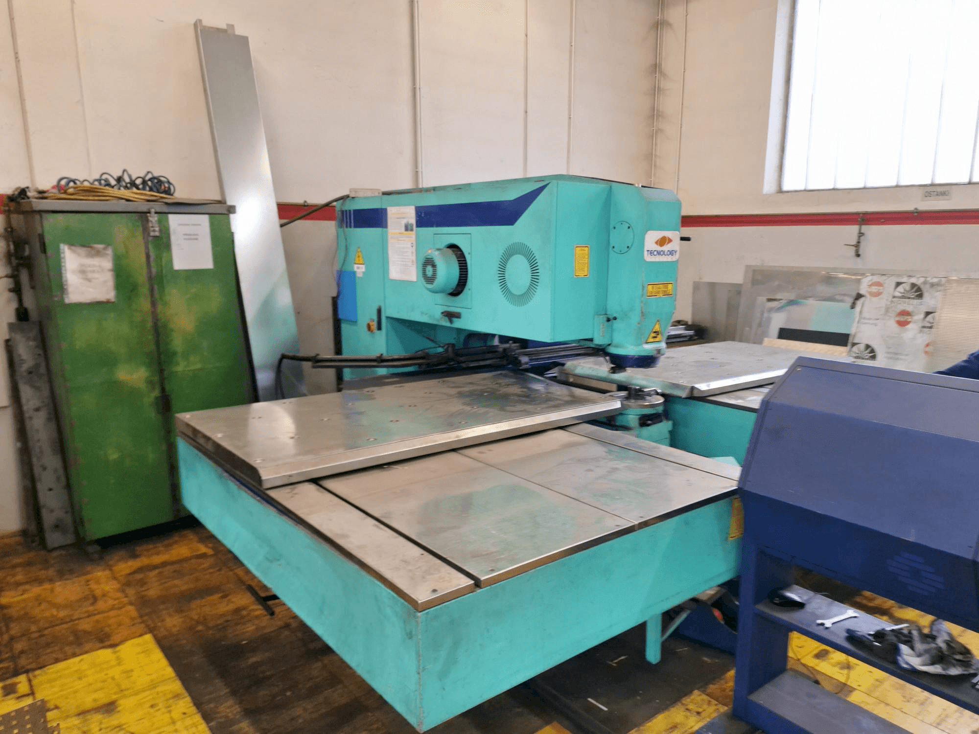 Mašīnas ITALIAN TECNOLOGY 30 C.S.M. 1000 pretskats
