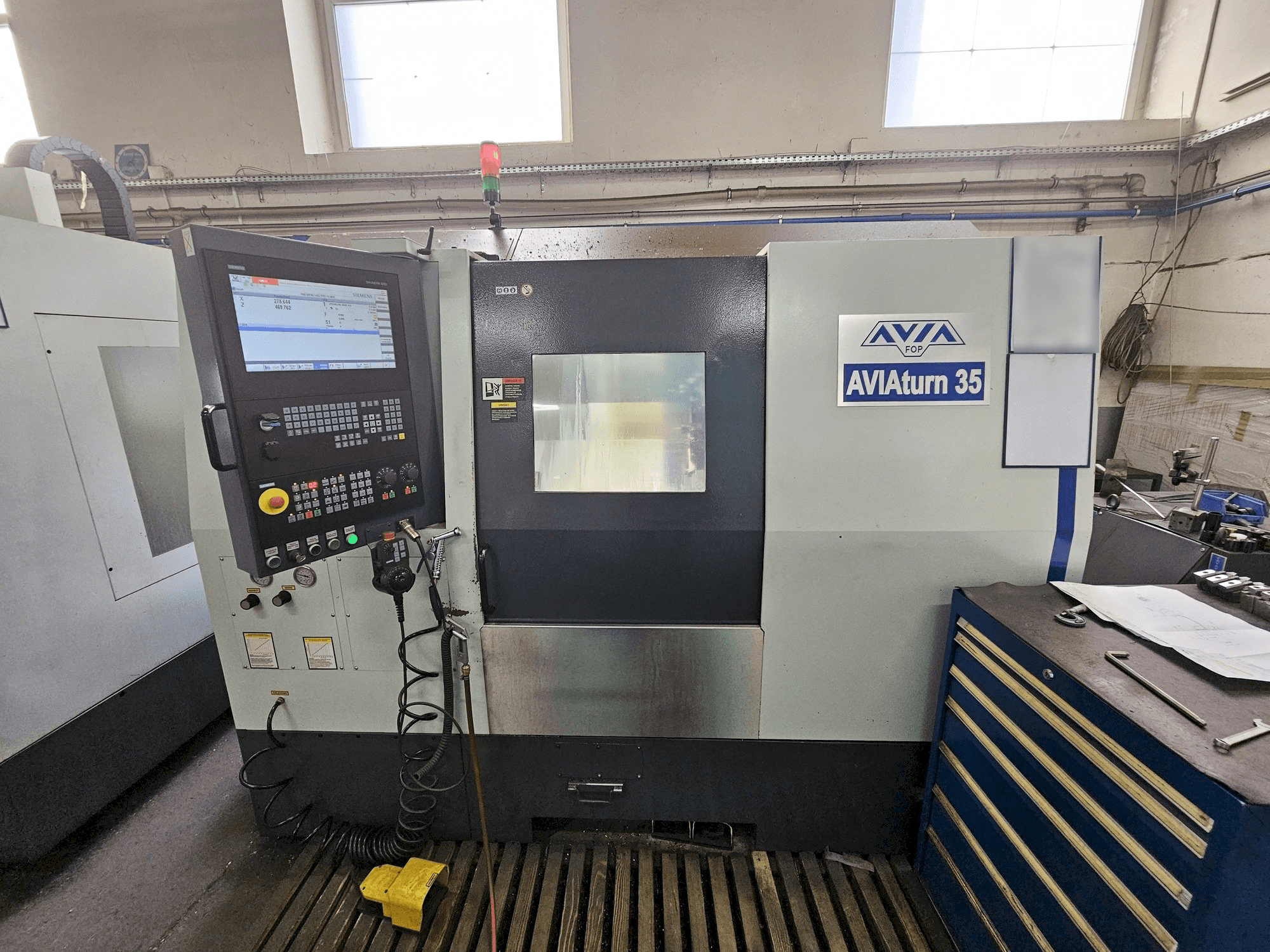 Mašīnas Avia AVIAturn 35 pretskats