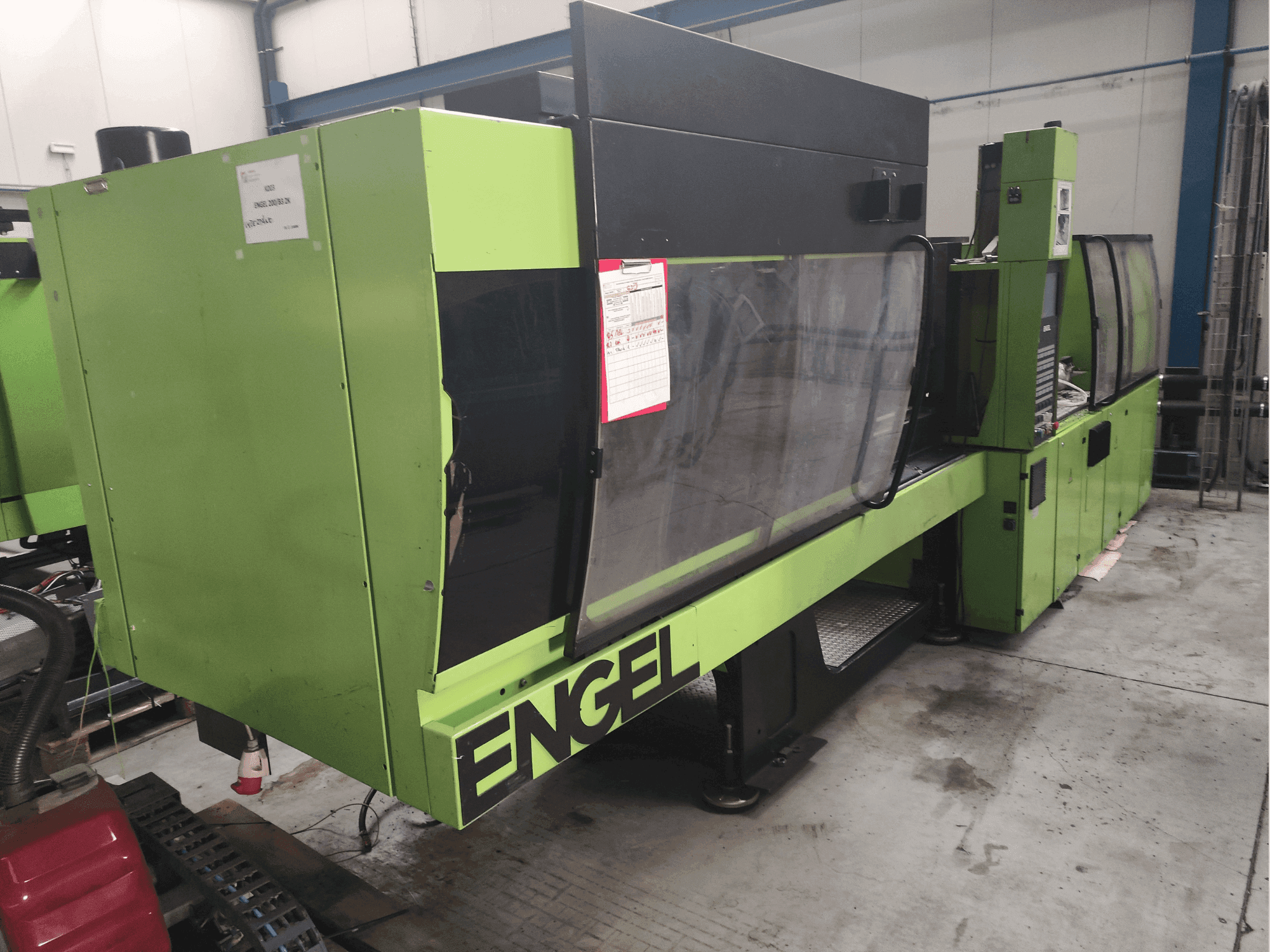 Mašīnas Engel Victory 750/200 Tech pretskats