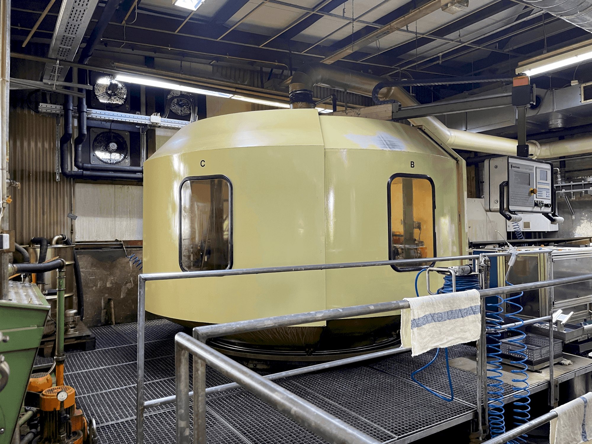 Mašīnas HUG RISMAT 157 G-16 F48 pretskats