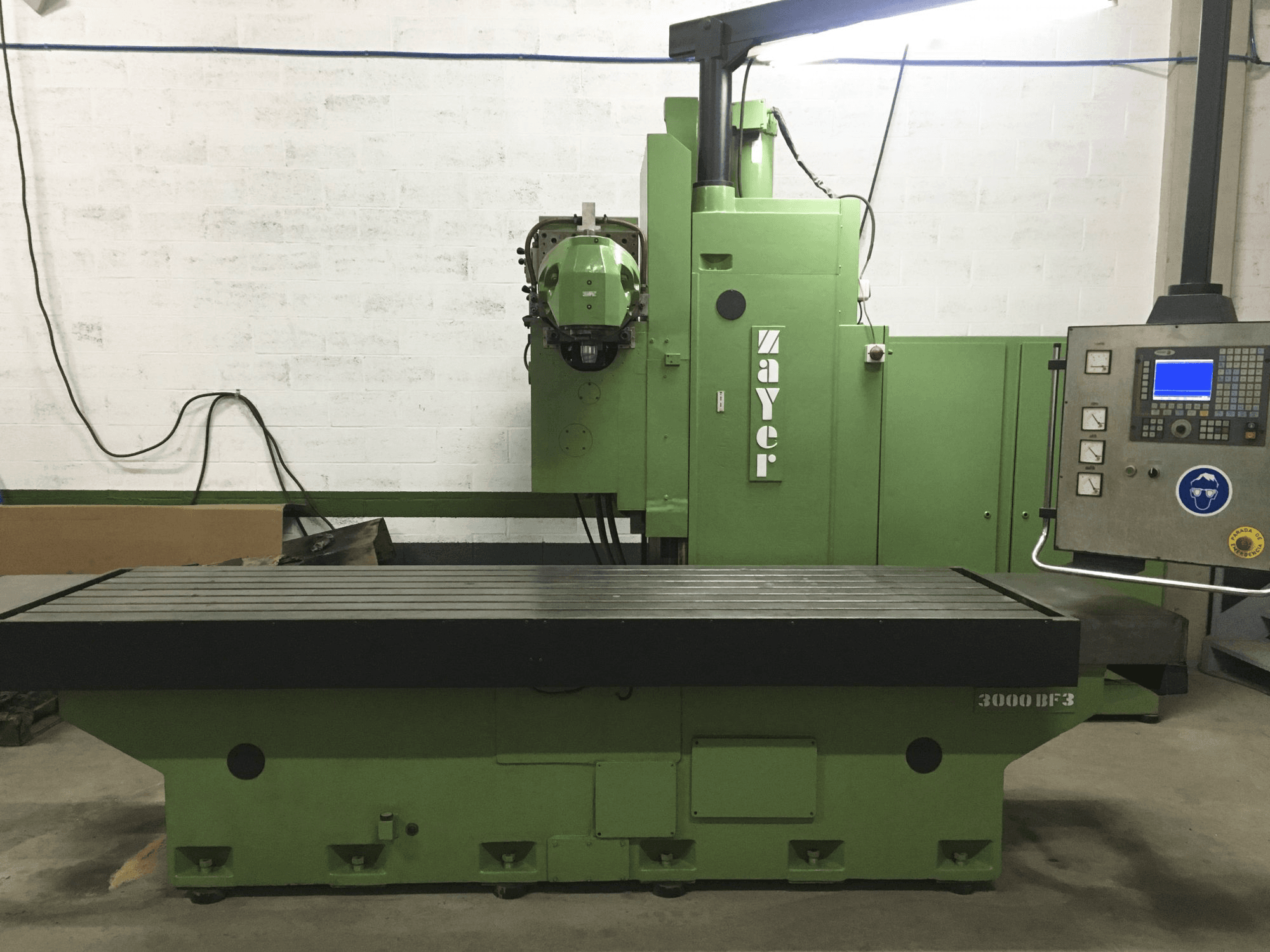 Mašīnas Zayer 3000 BF3 pretskats