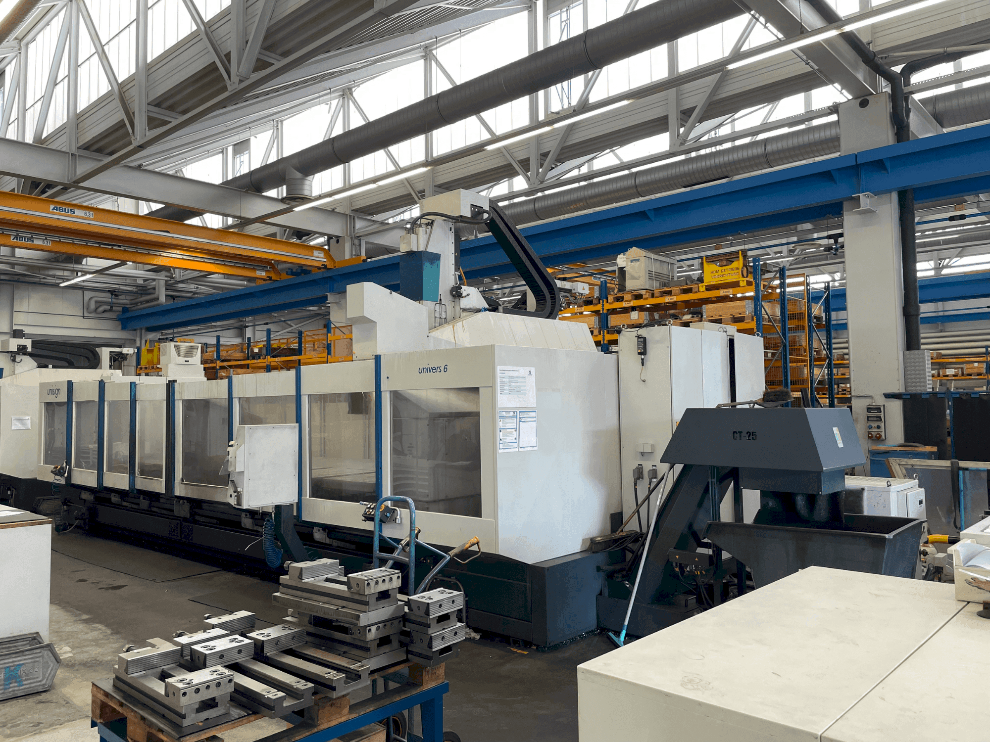 Mašīnas Unisign UNIVERS 6 pretskats