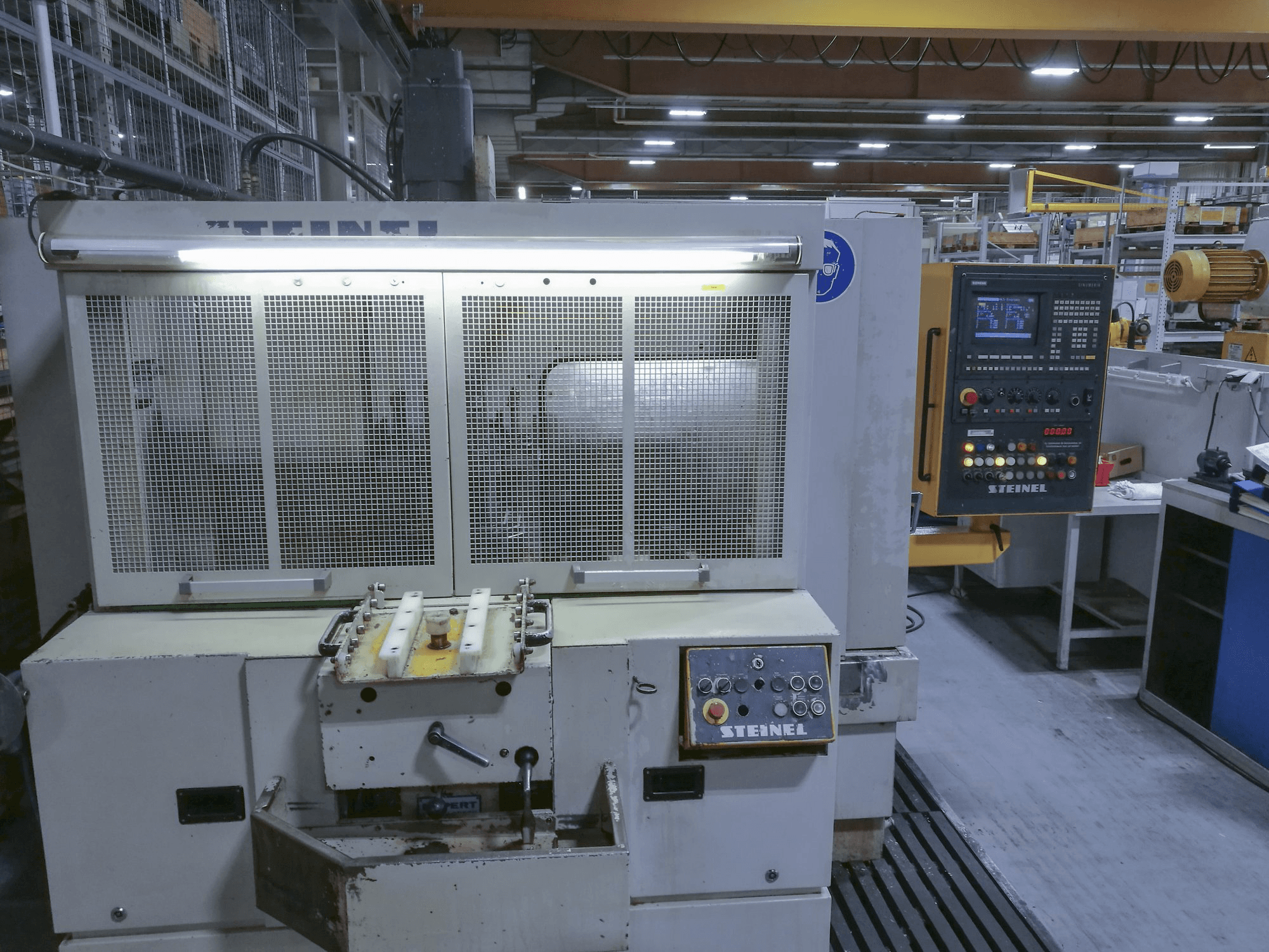 Mašīnas STEINEL BZ 20 pretskats